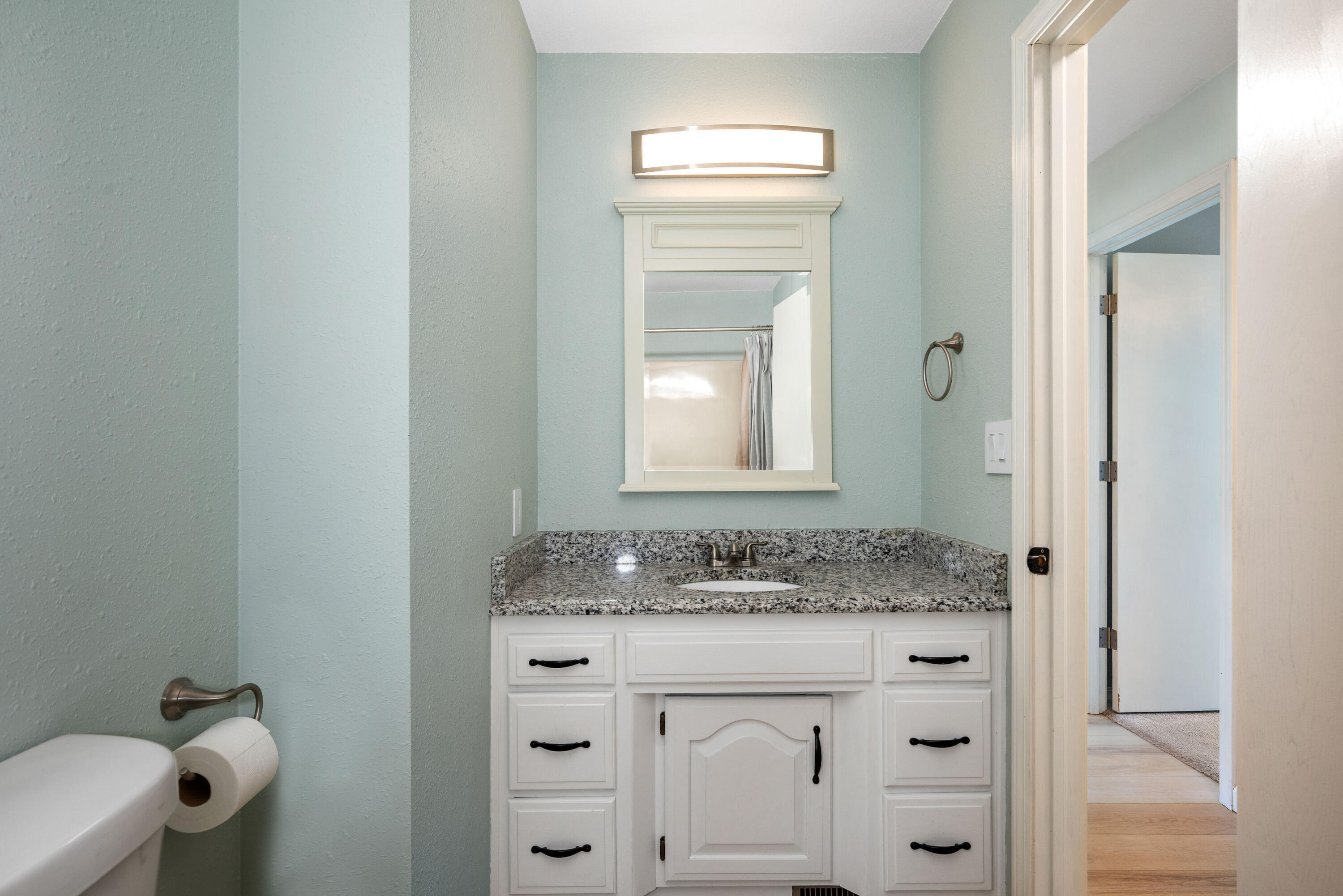 401 Silverwood Lane Property Photo 16