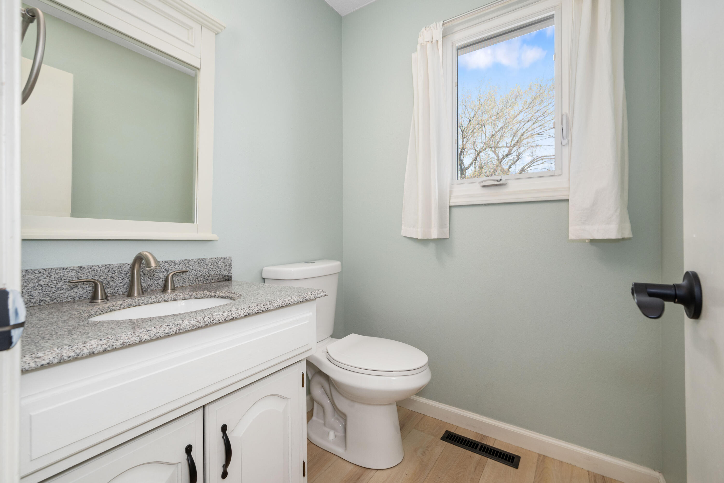 401 Silverwood Lane Property Photo 19