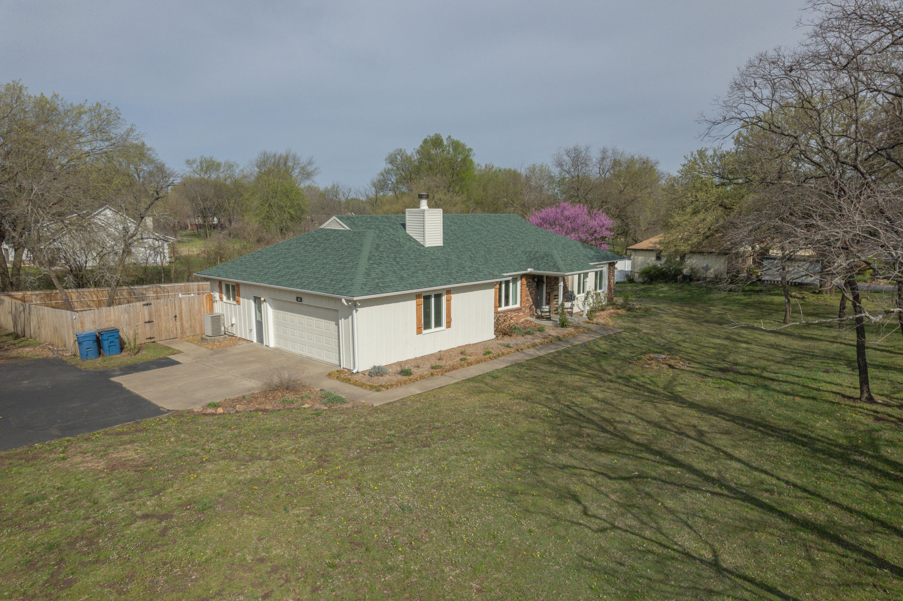 401 Silverwood Lane Property Photo 26