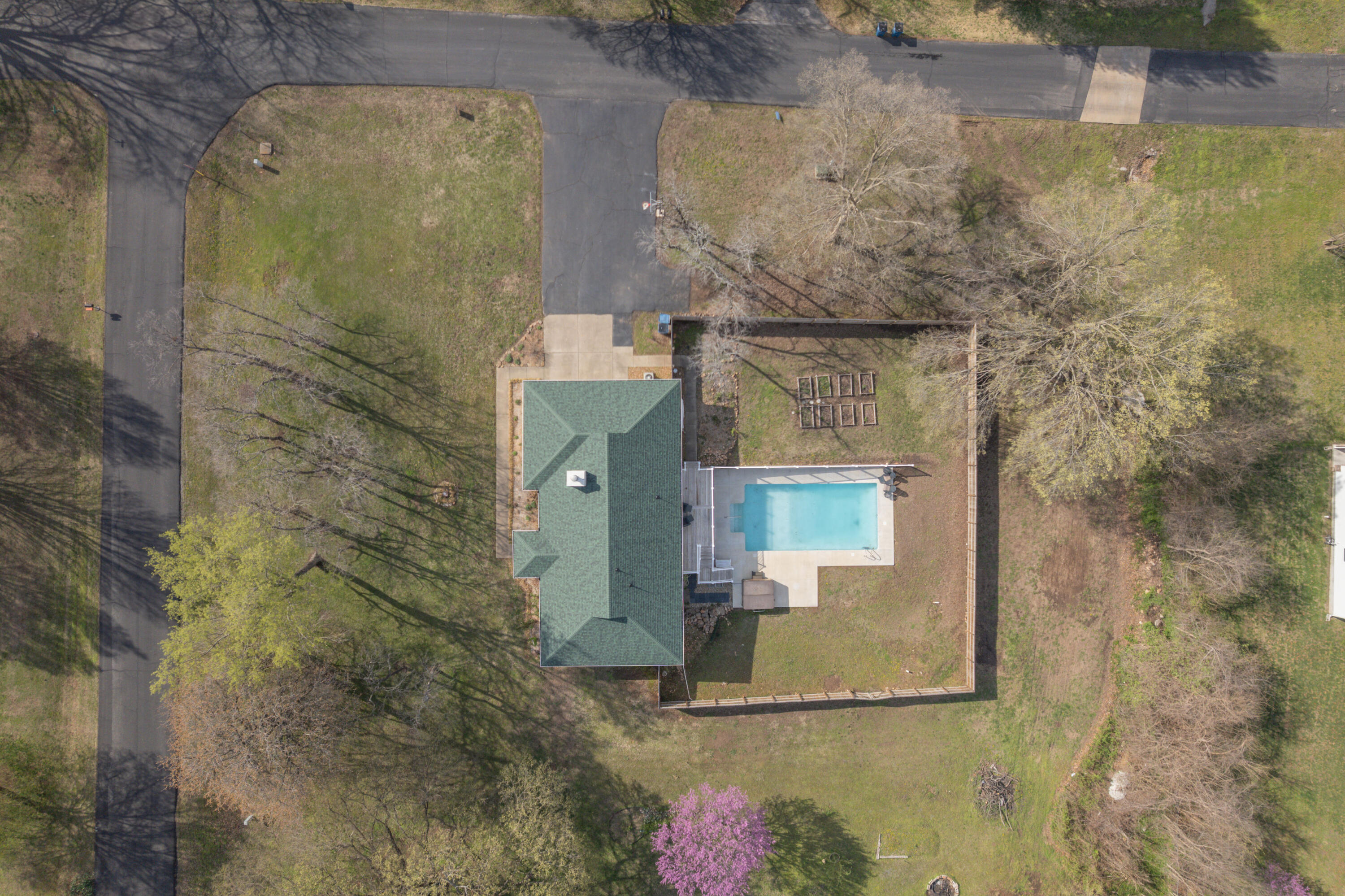 401 Silverwood Lane Property Photo 28