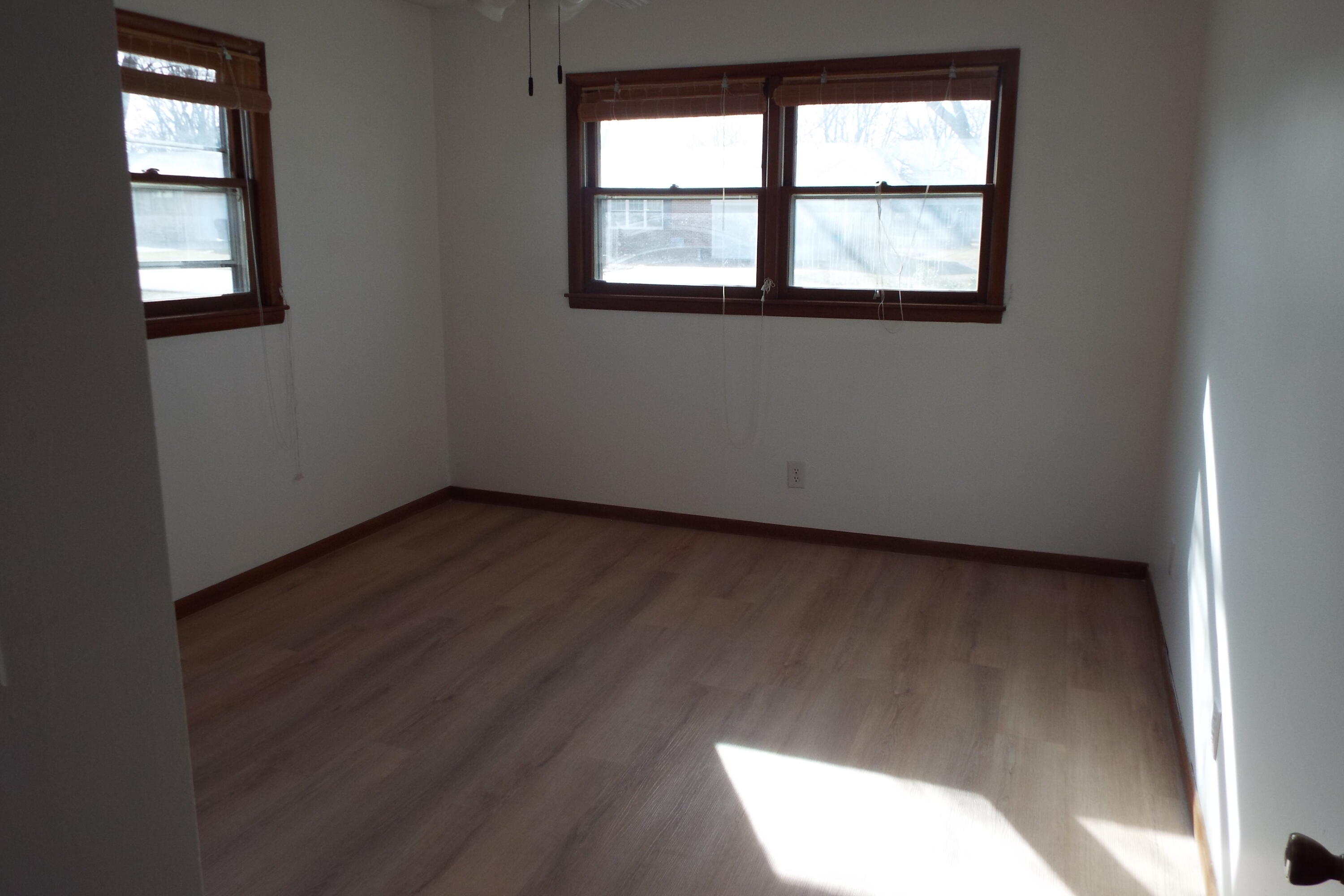 308 North Sunshine Street Property Photo 8
