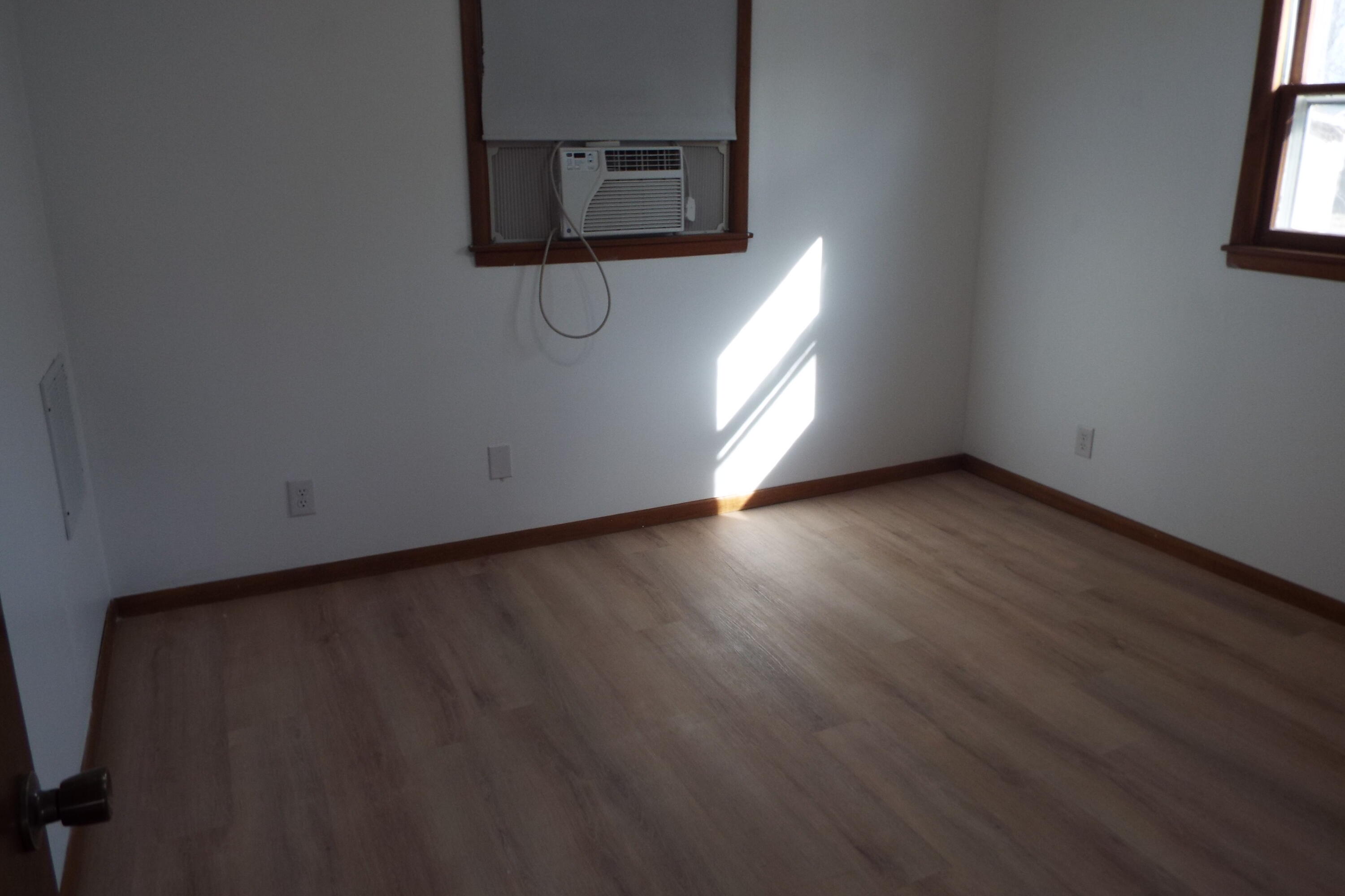 308 North Sunshine Street Property Photo 9