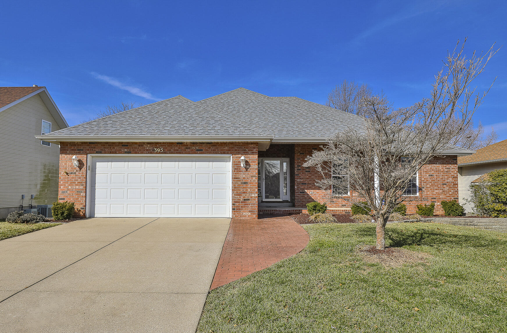 395 South Yellowwood Drive Property Photo