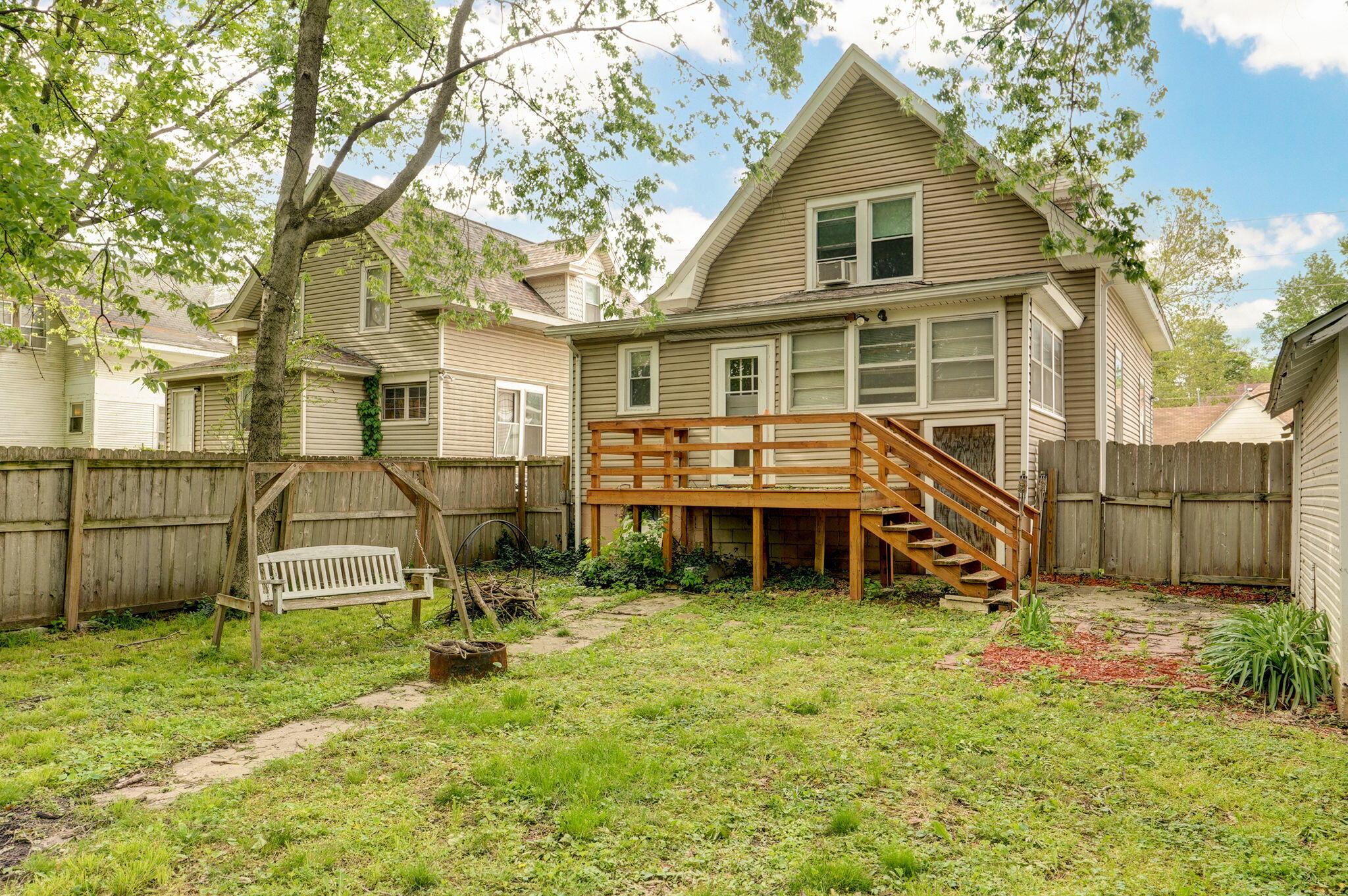 606 West Locust Street Property Photo 6