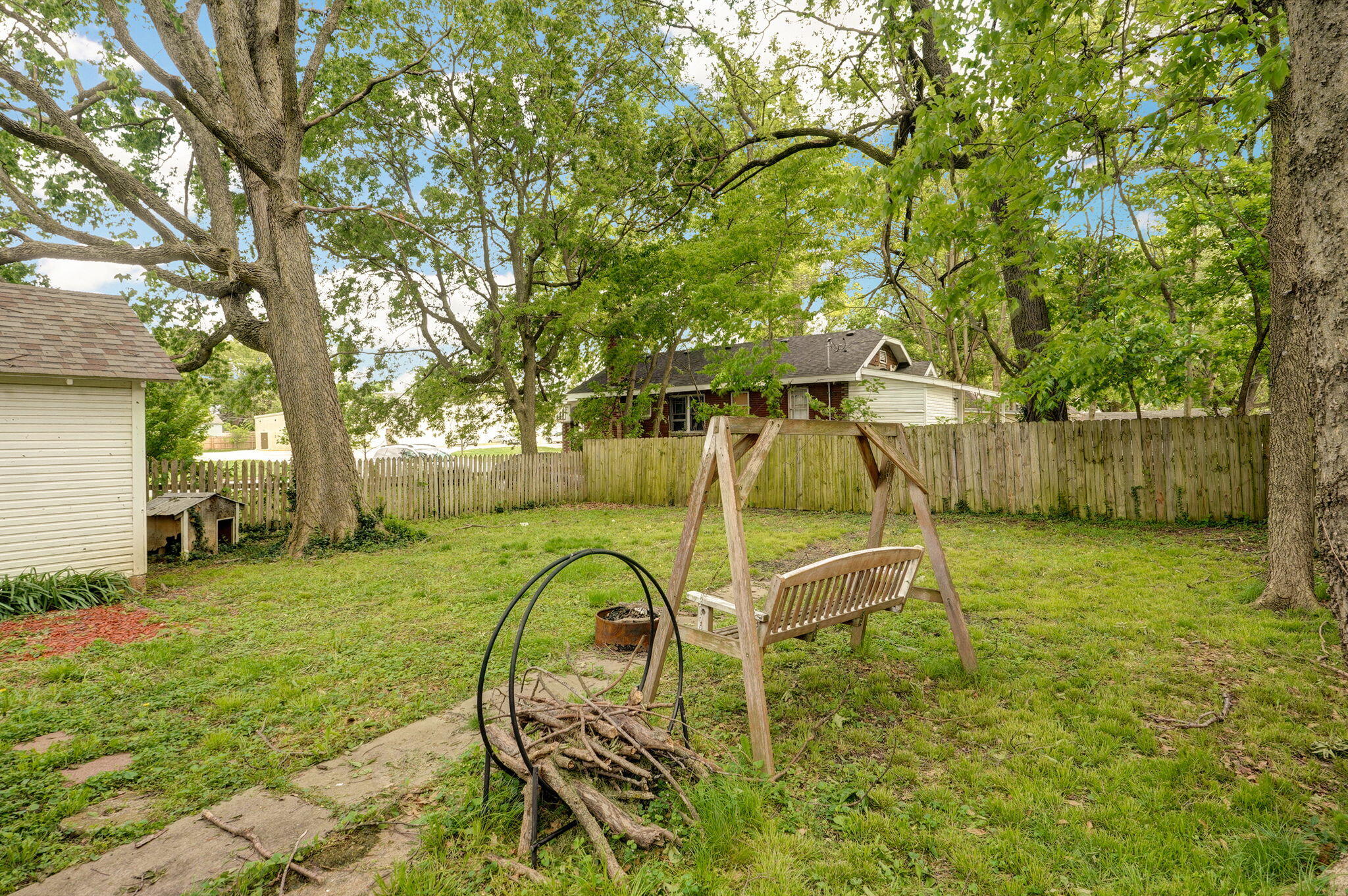 606 West Locust Street Property Photo 10