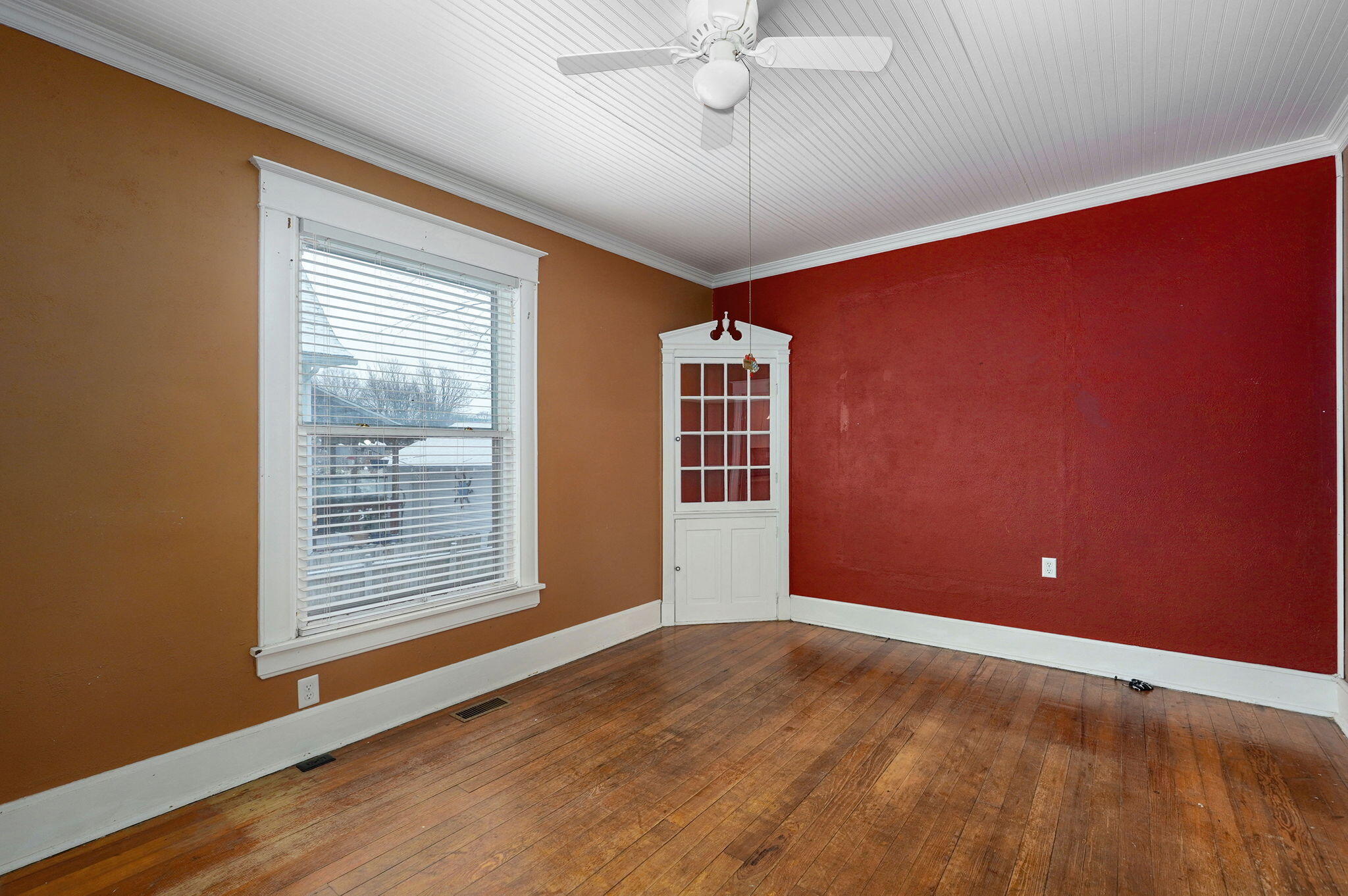 606 West Locust Street Property Photo 14