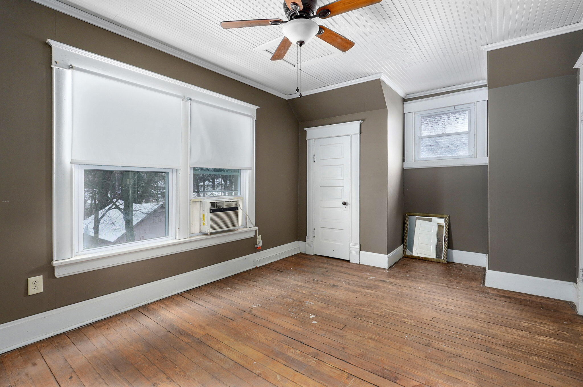 606 West Locust Street Property Photo 26