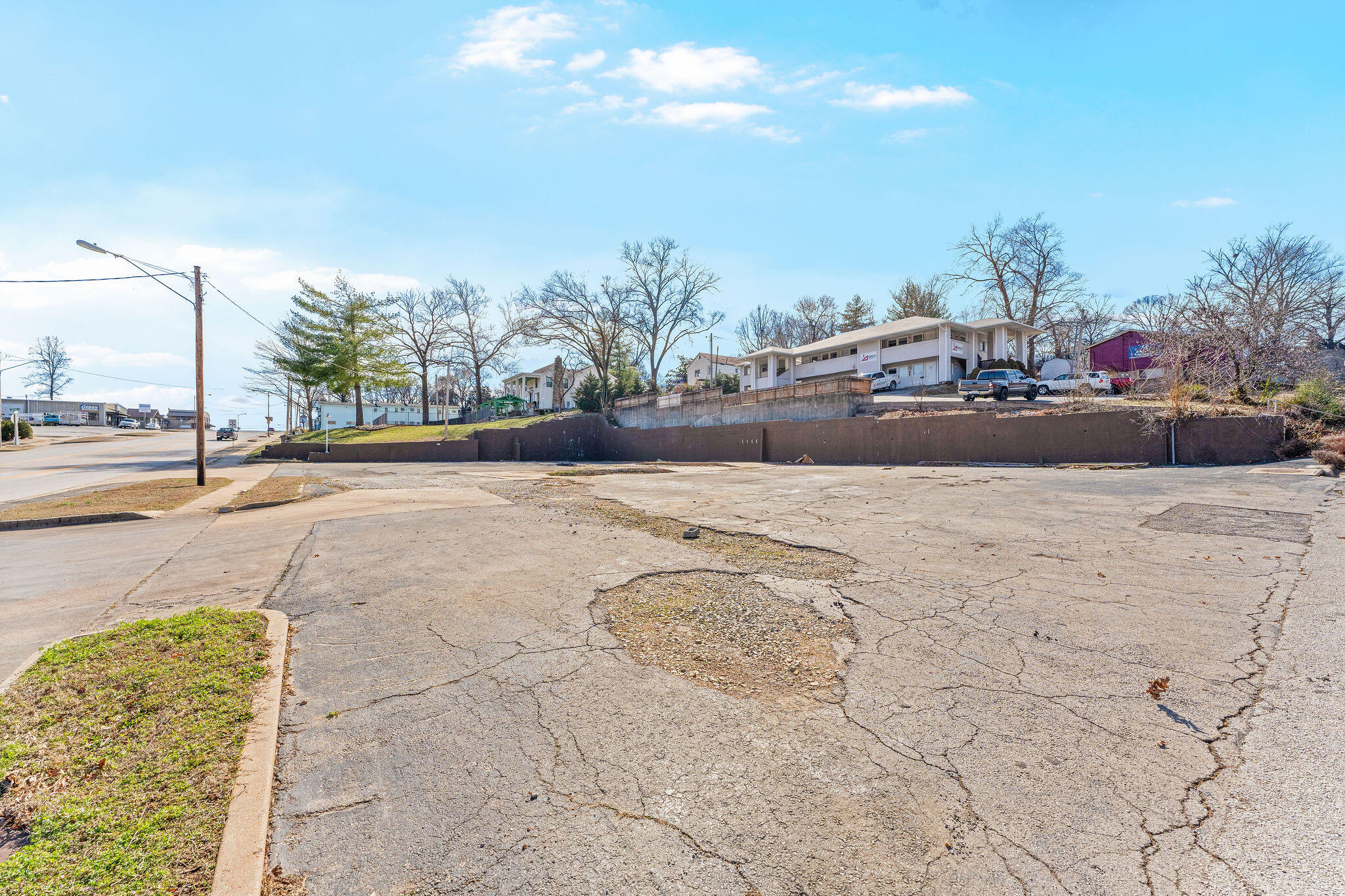 503 South Business Highway 65 Property Photo 8