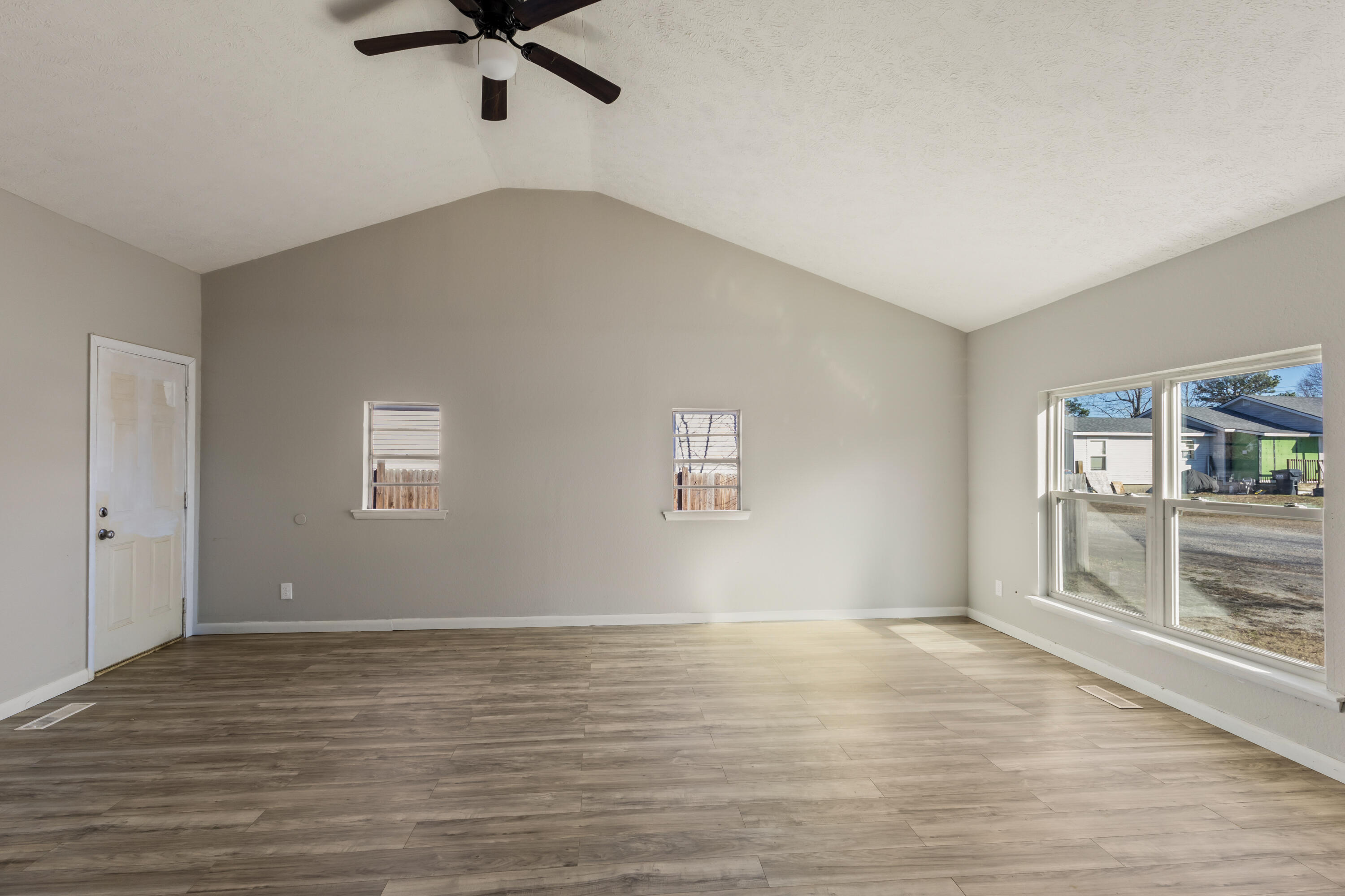 33335 State Highway 112 Property Photo 4