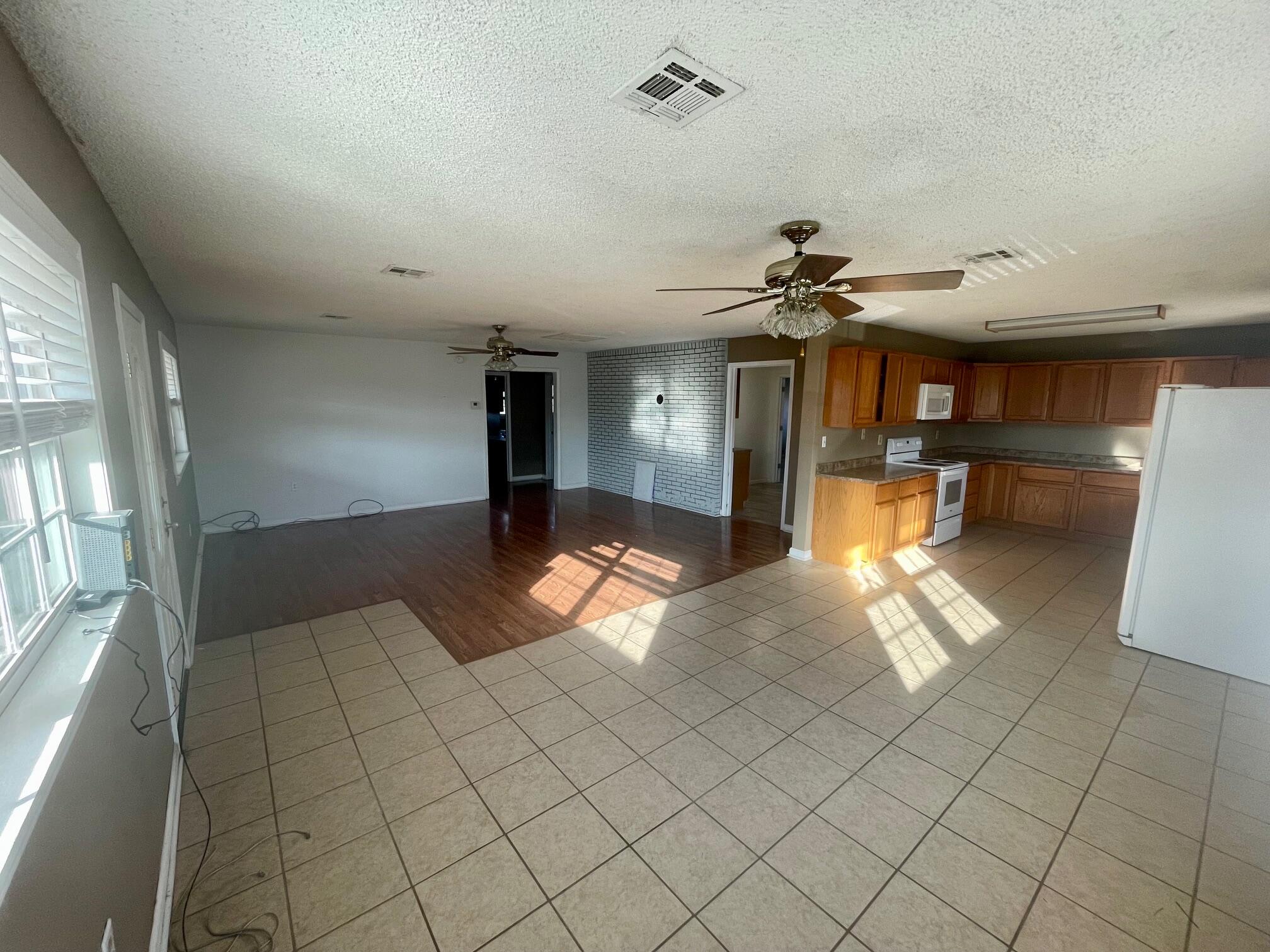 3525 West State Highway 76 Property Photo 14