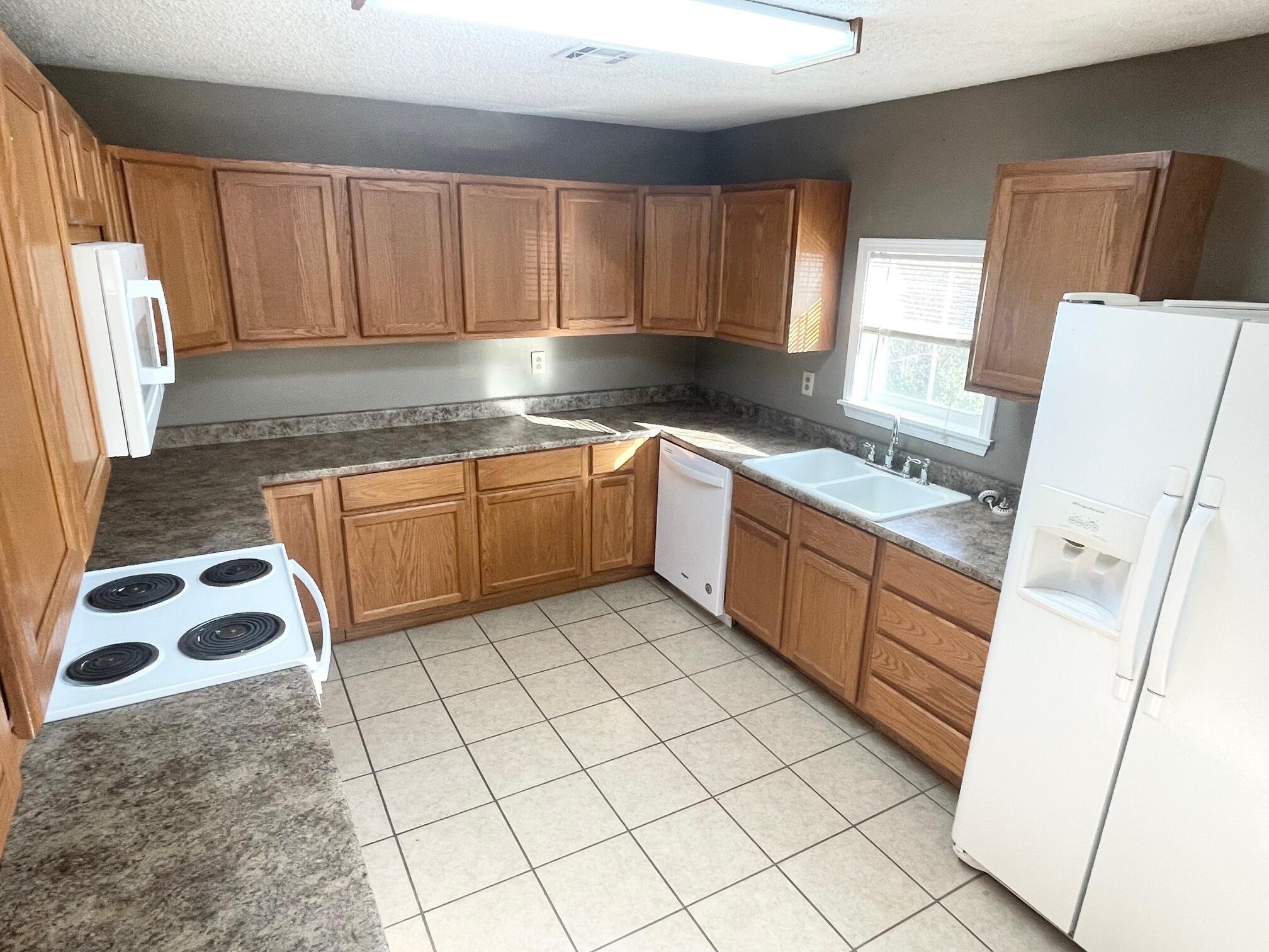 3525 West State Highway 76 Property Photo 27