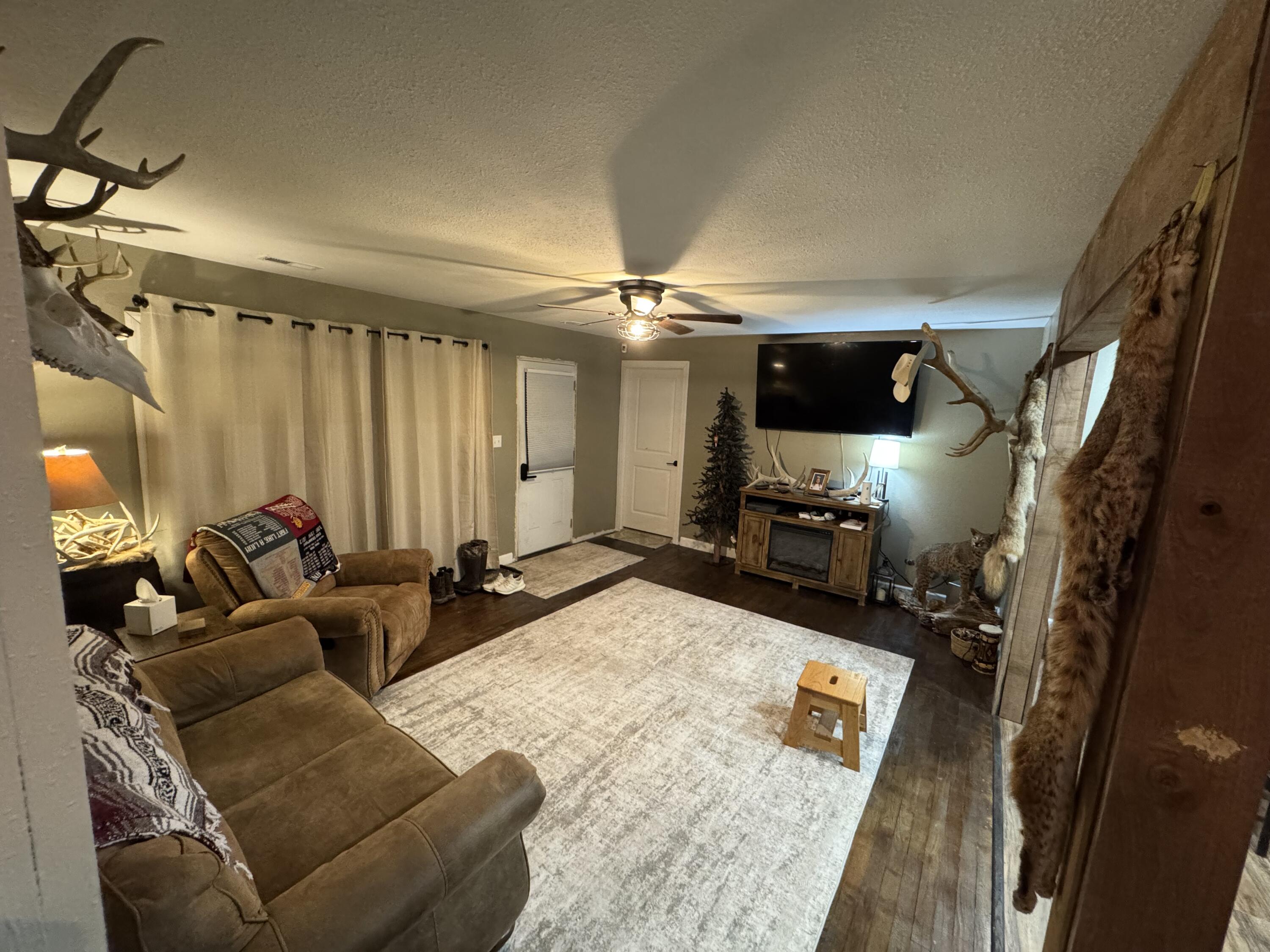 1633 Swan Lane Property Photo 13
