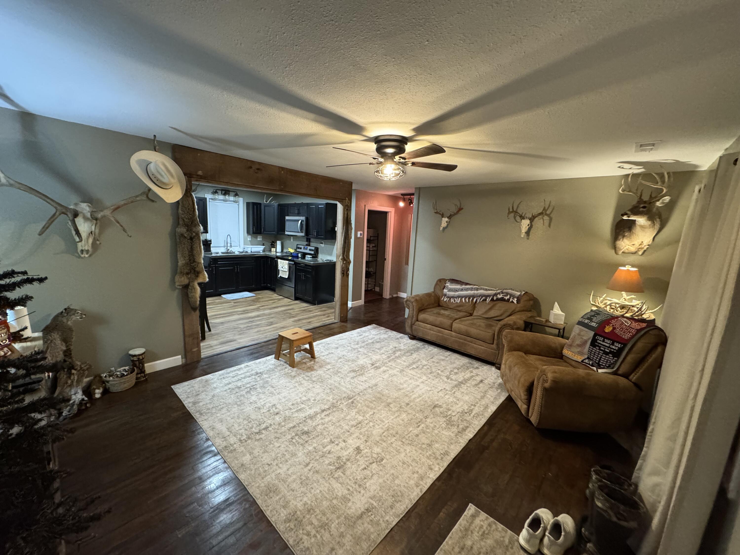1633 Swan Lane Property Photo 14