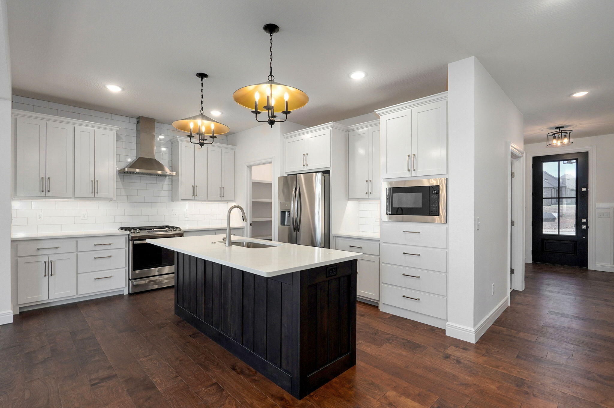 1590 North Marlowe Avenue Property Photo 13
