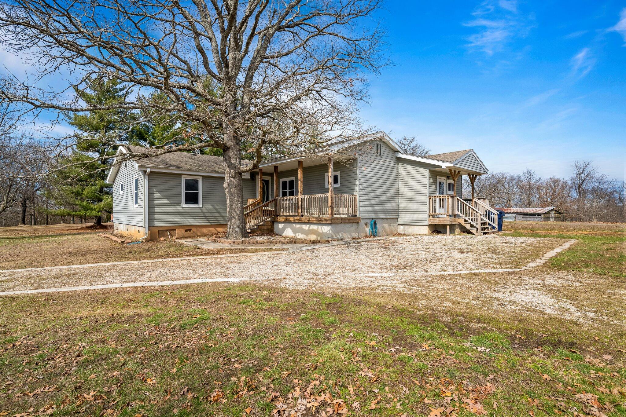 3253 East Farm Road 34 Property Photo 1