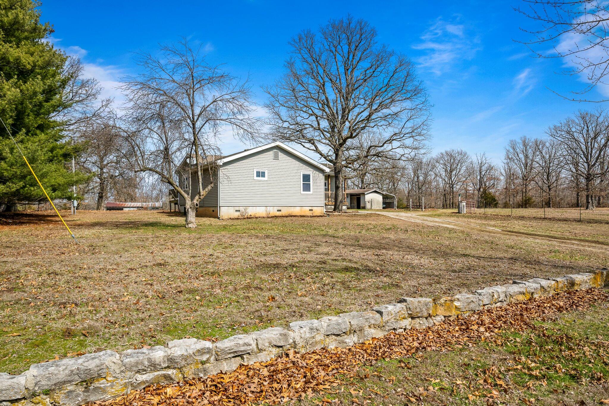 3253 East Farm Road 34 Property Photo 8