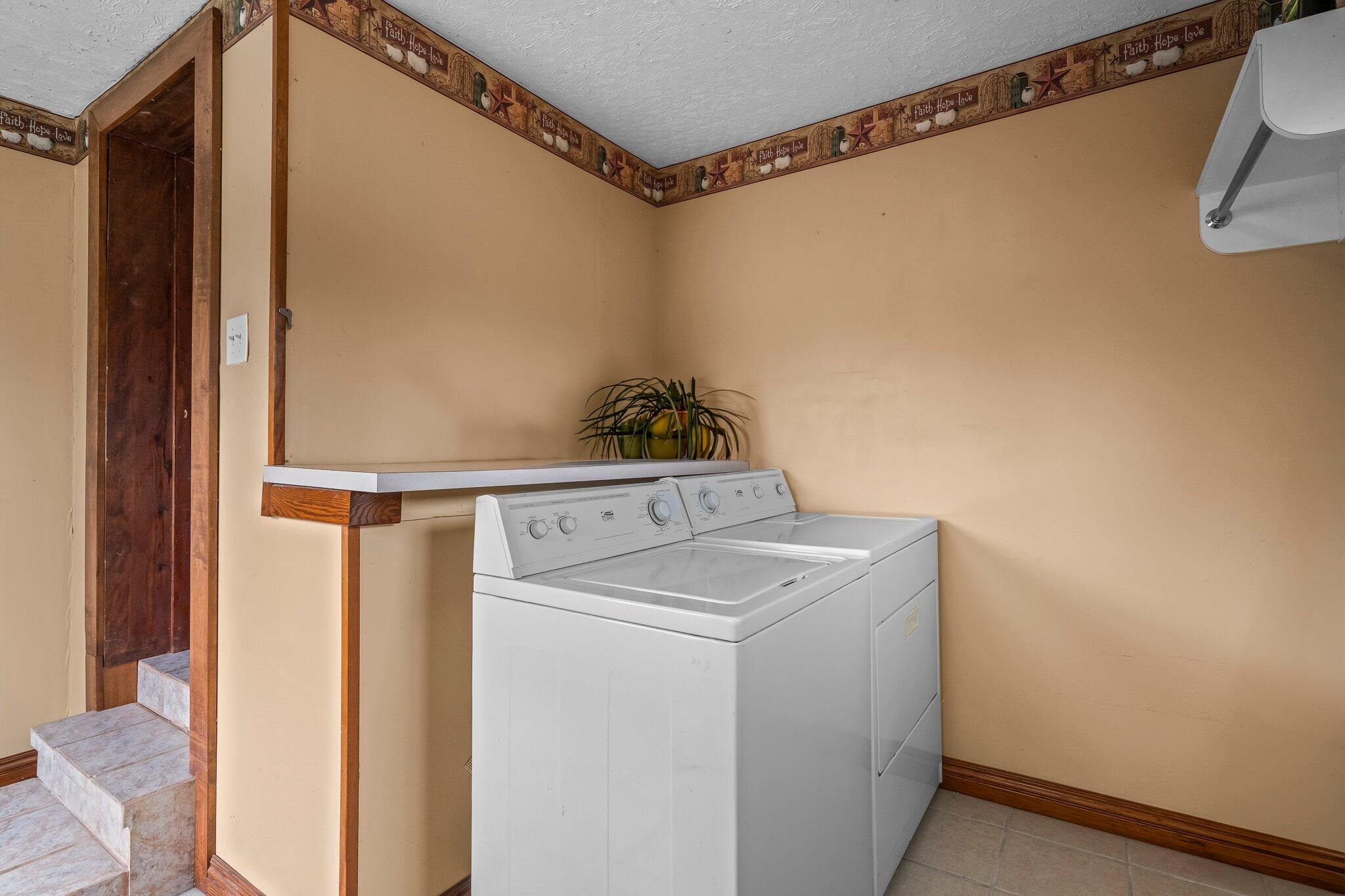 3253 East Farm Road 34 Property Photo 35