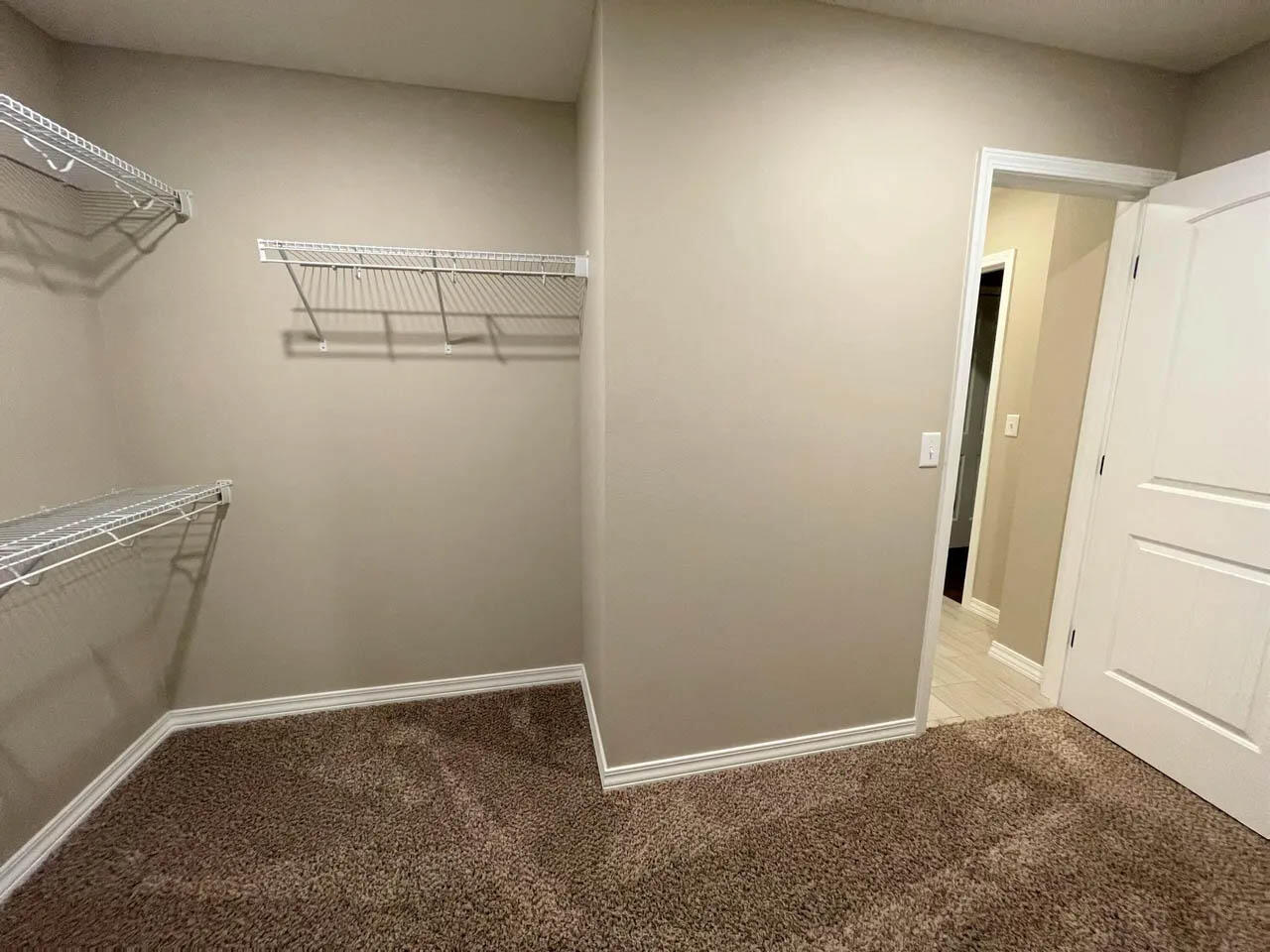 678 North Santa Monica Drive Property Photo 17
