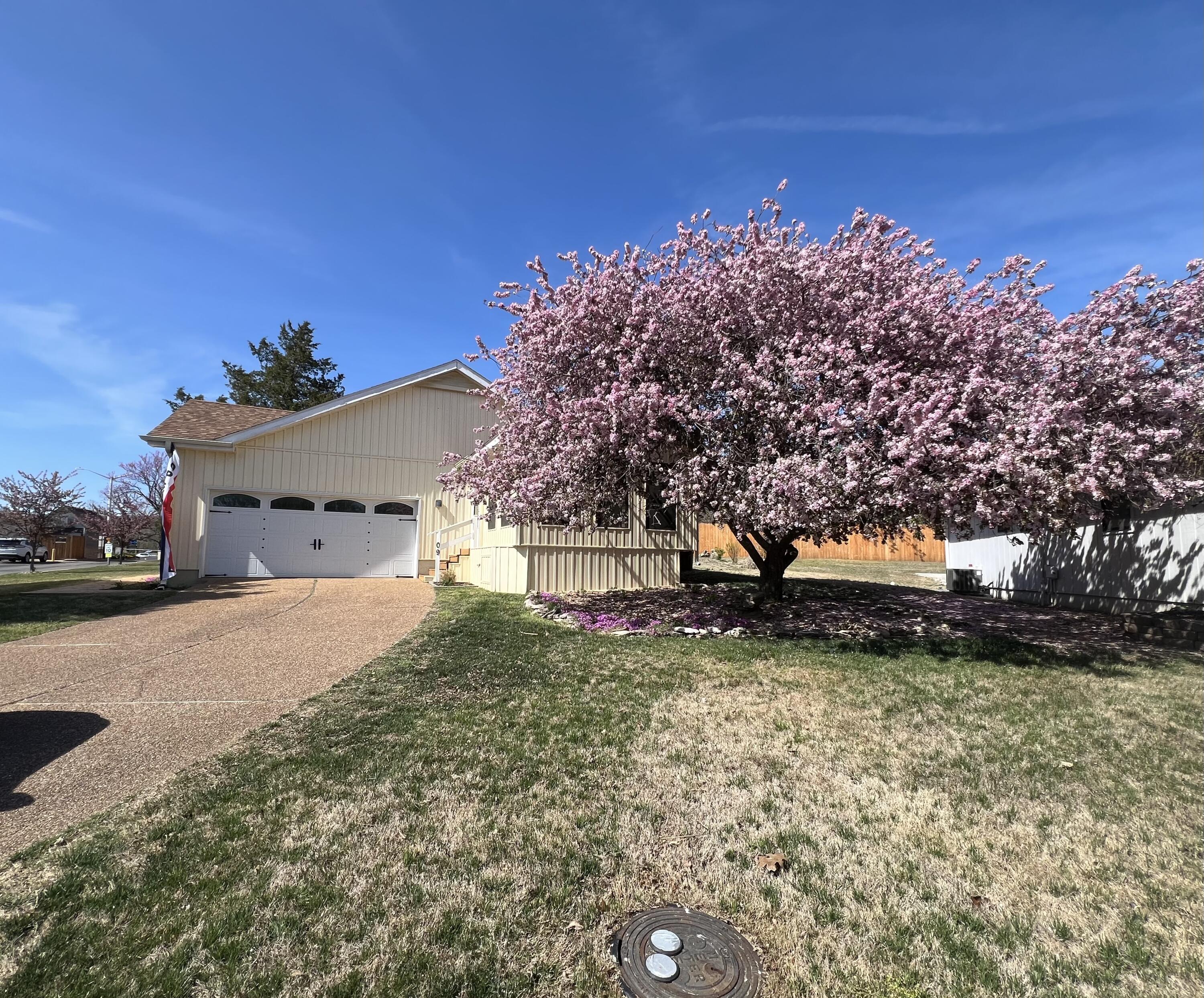 109 Lancashire Drive Property Photo 6