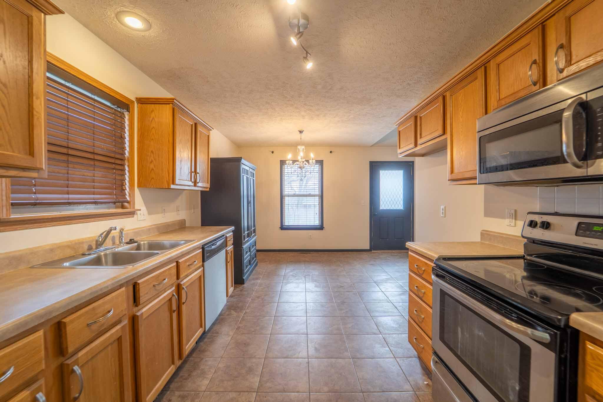 450 South Elgin Avenue Property Photo 13