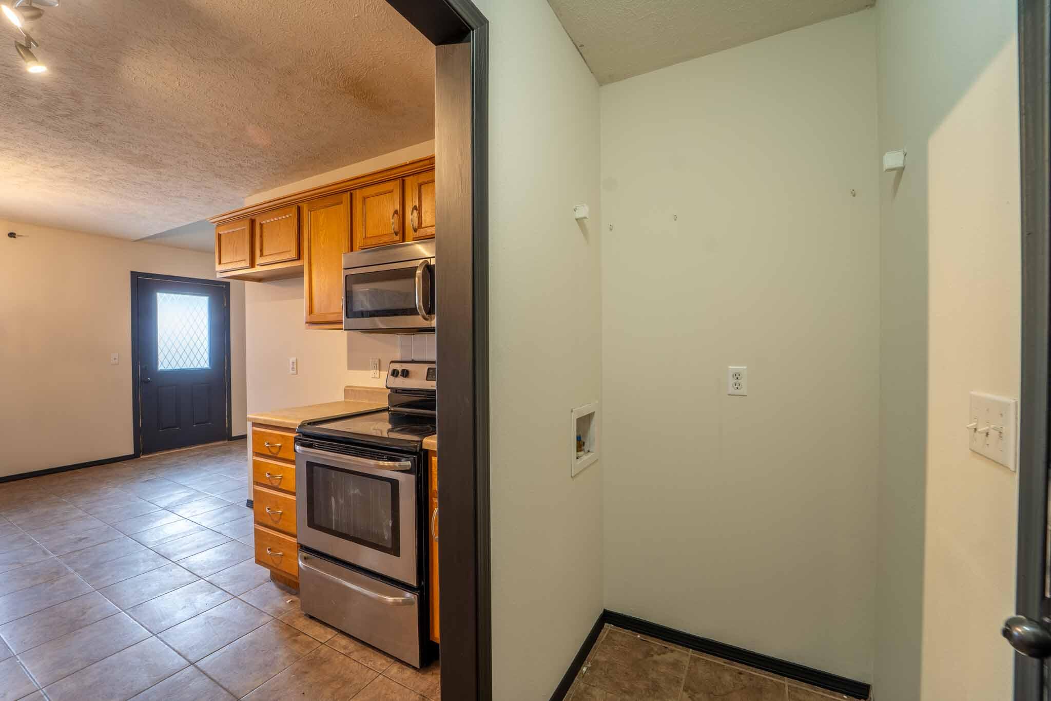 450 South Elgin Avenue Property Photo 14
