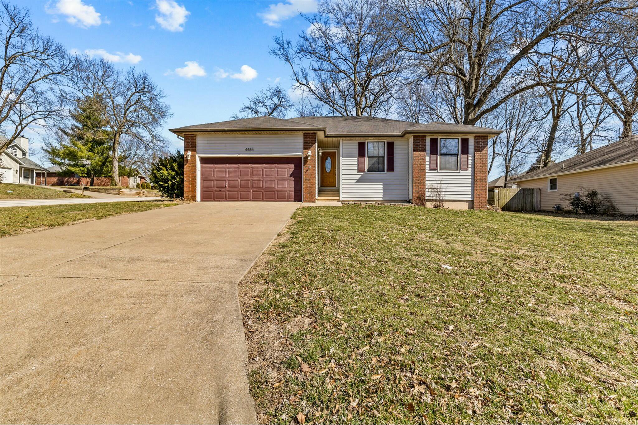 Falon's Real Estate Listings Main Image