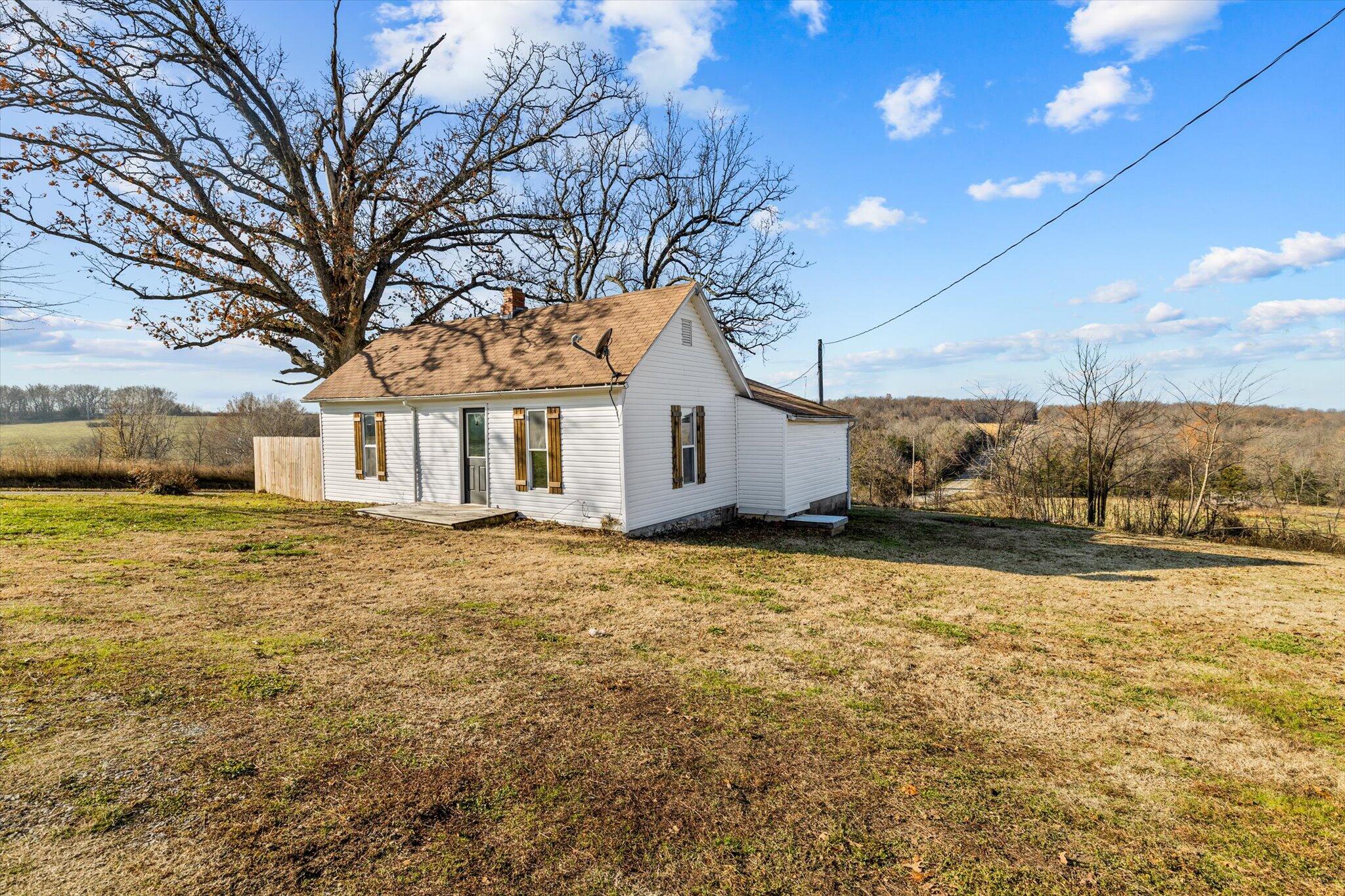 15005 West State Highway U Property Photo 2