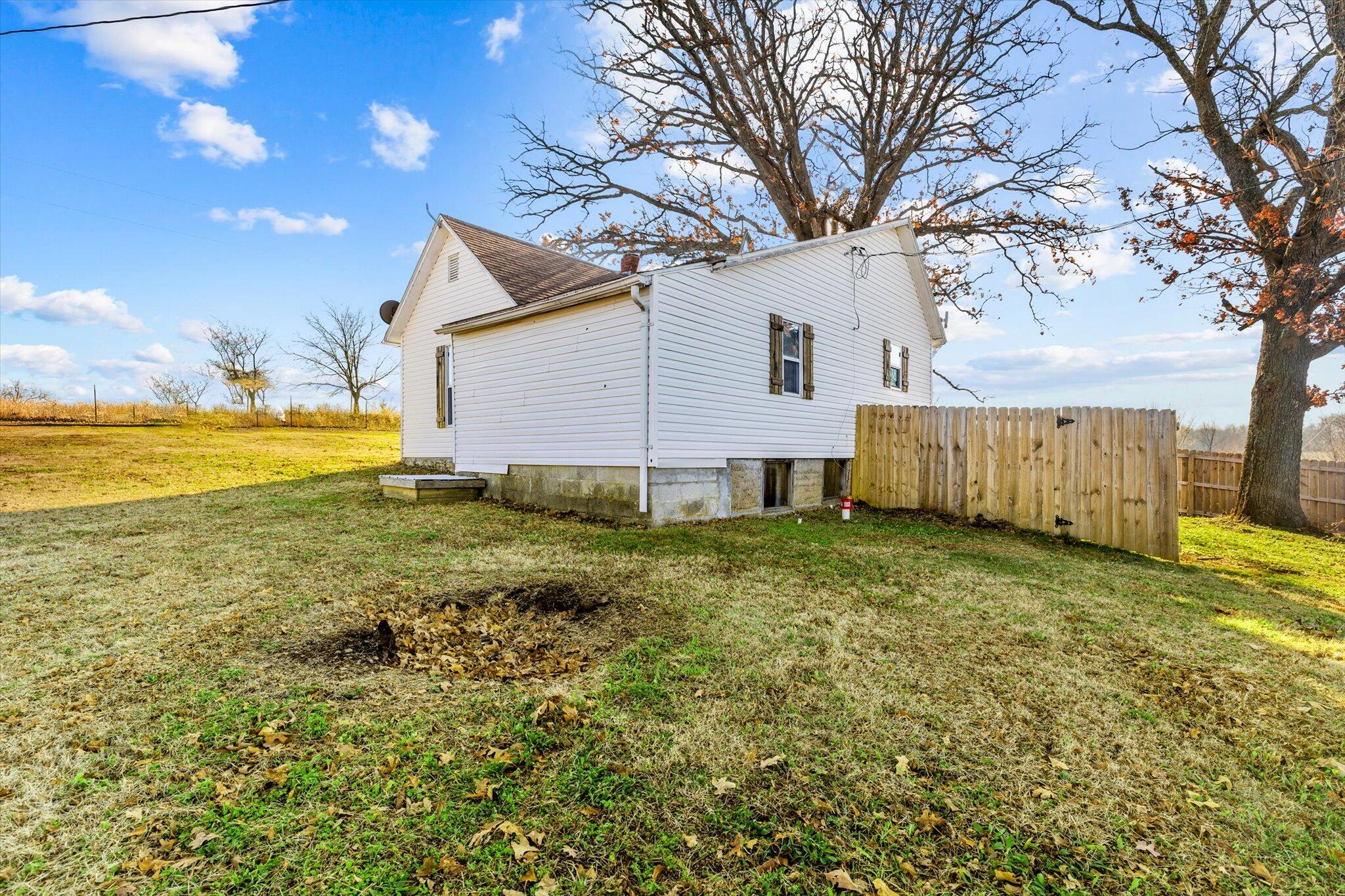 15005 West State Highway U Property Photo 16