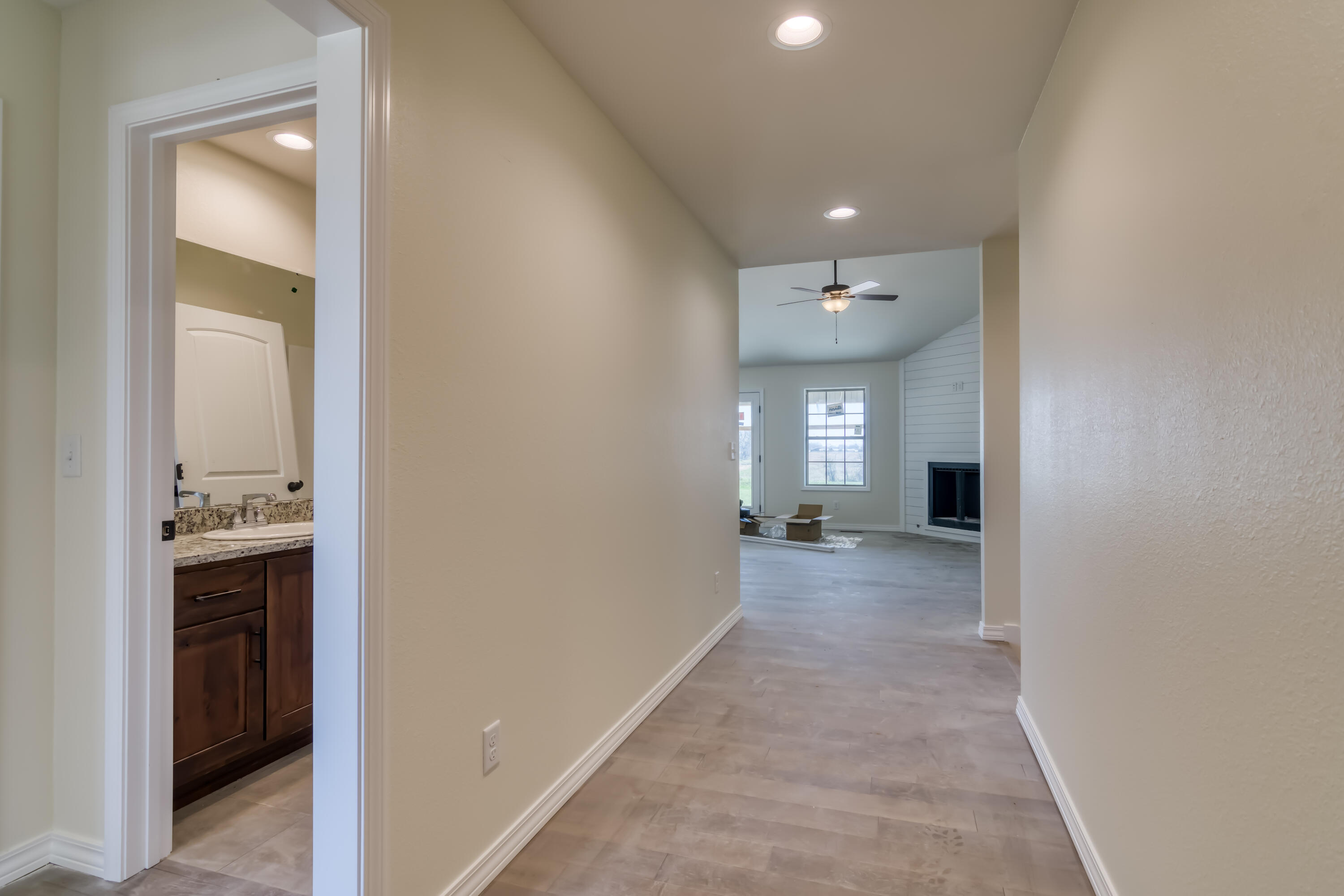 605 West Arbor Glenn Drive Property Photo 10