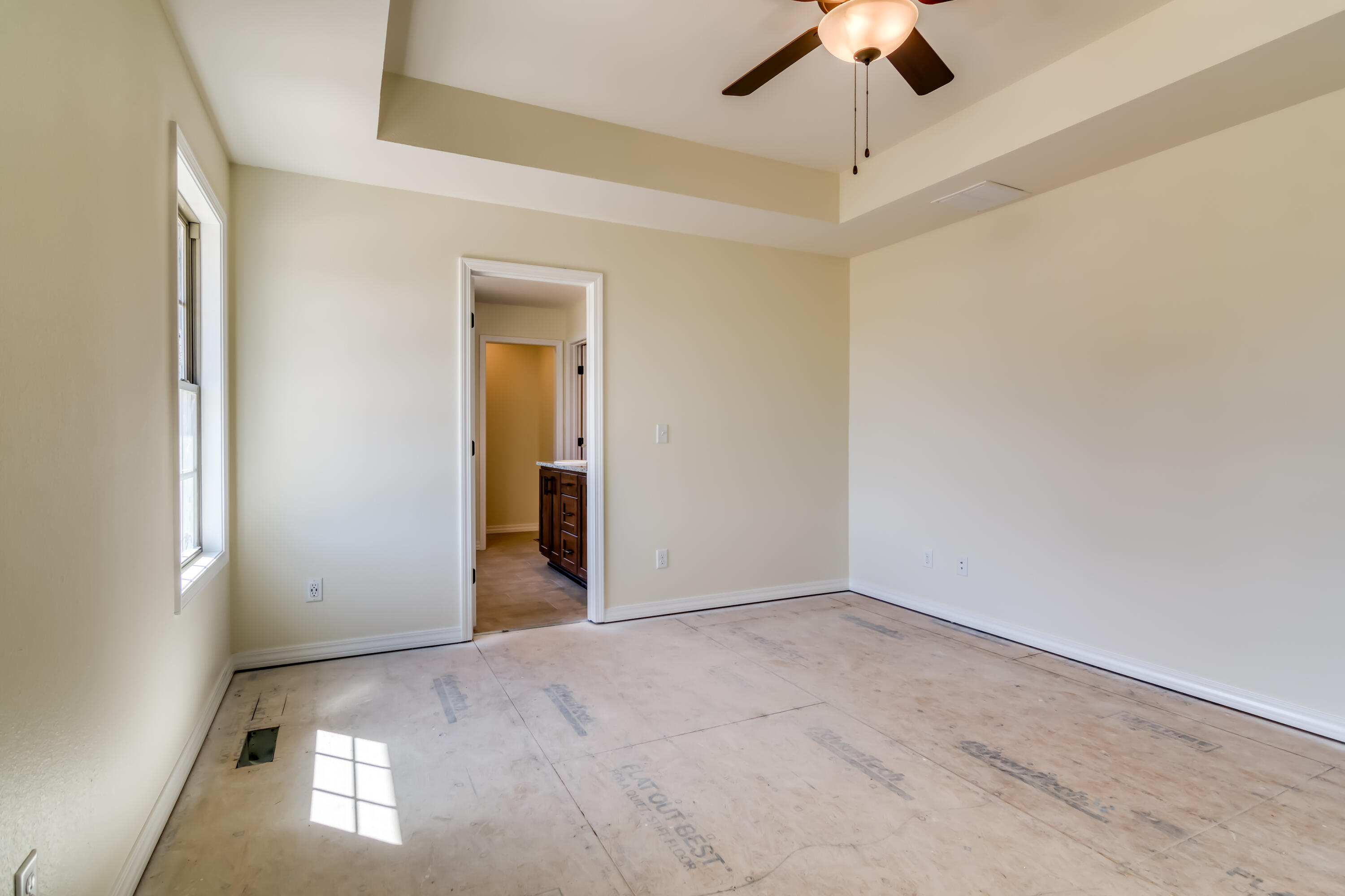 605 West Arbor Glenn Drive Property Photo 13