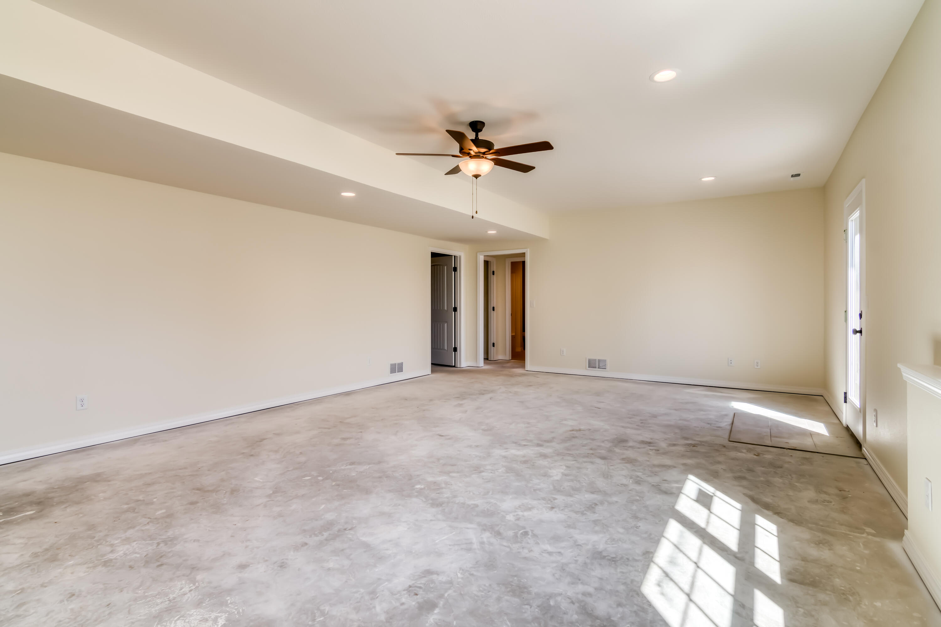 605 West Arbor Glenn Drive Property Photo 19