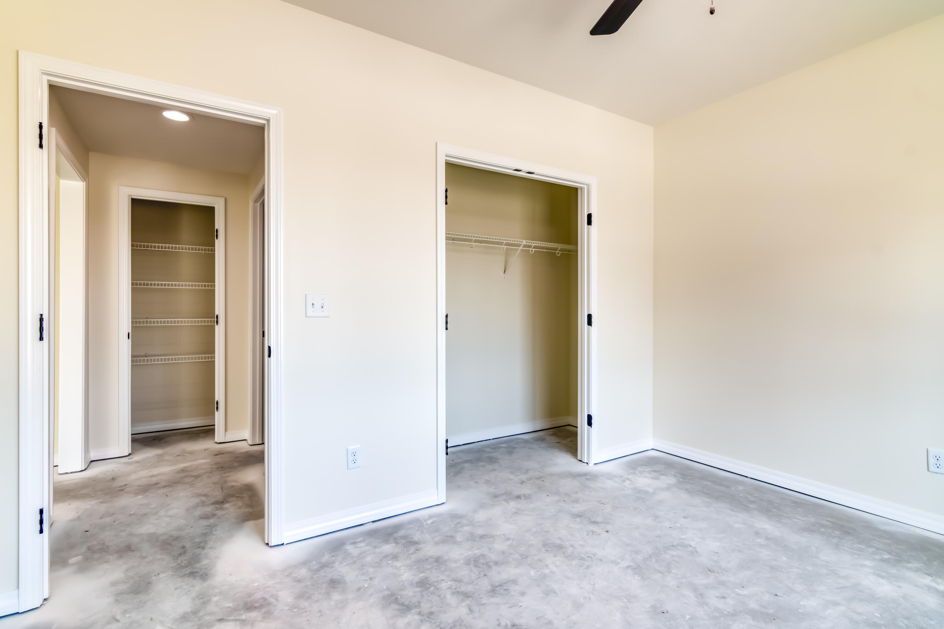 605 West Arbor Glenn Drive Property Photo 21