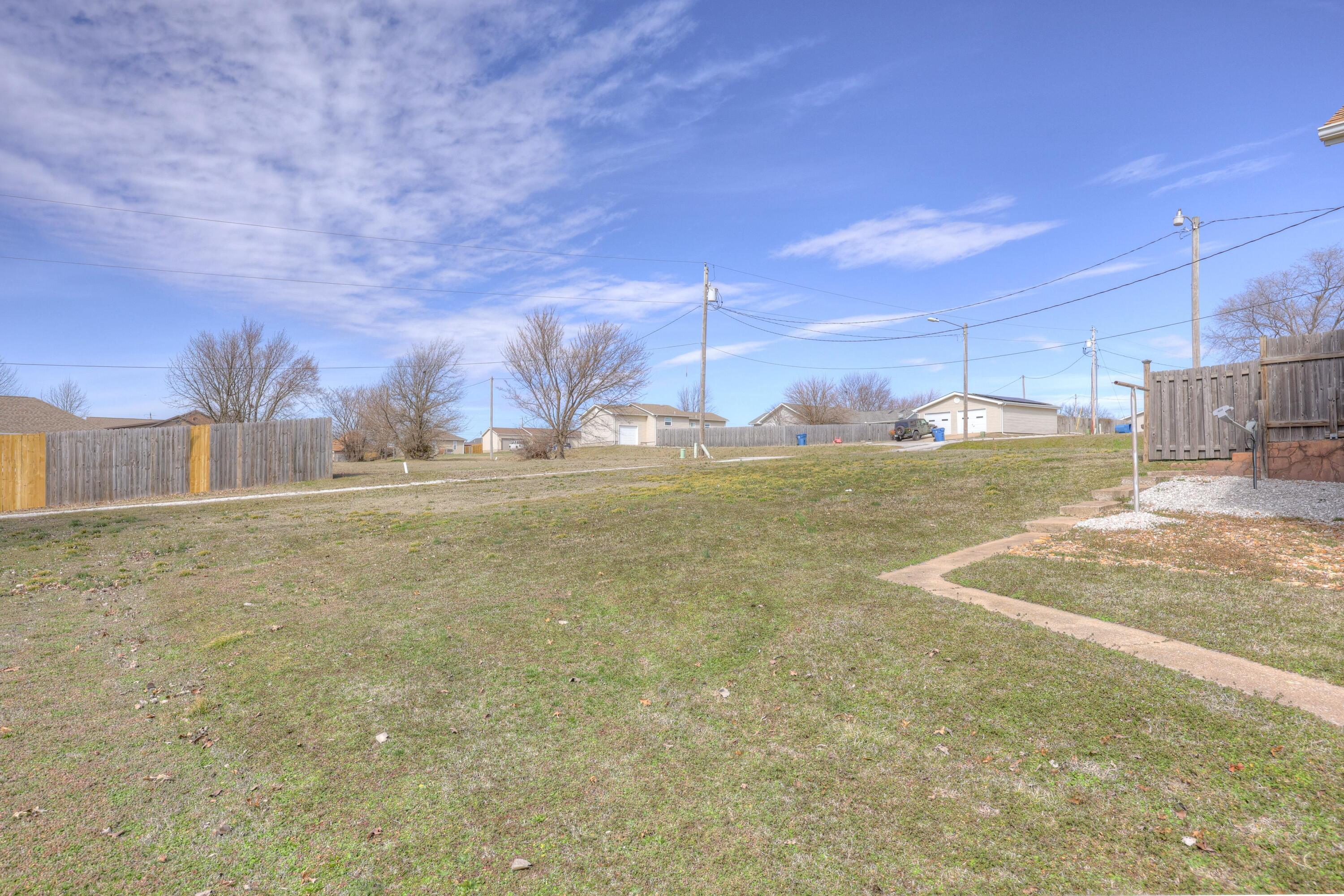 2502 South Tyler Avenue Property Photo 15