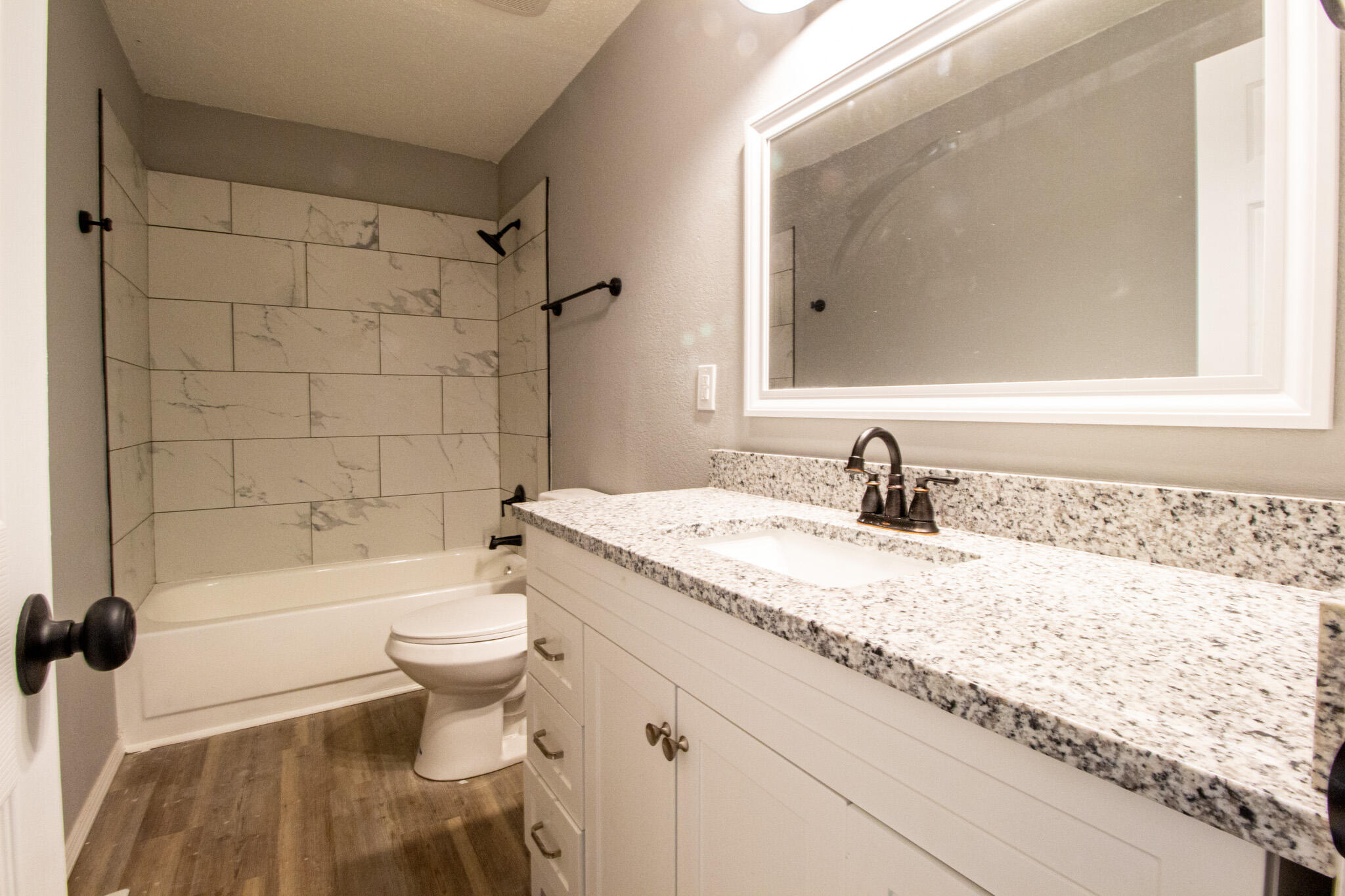 1638 West Berkeley Street Property Photo 9