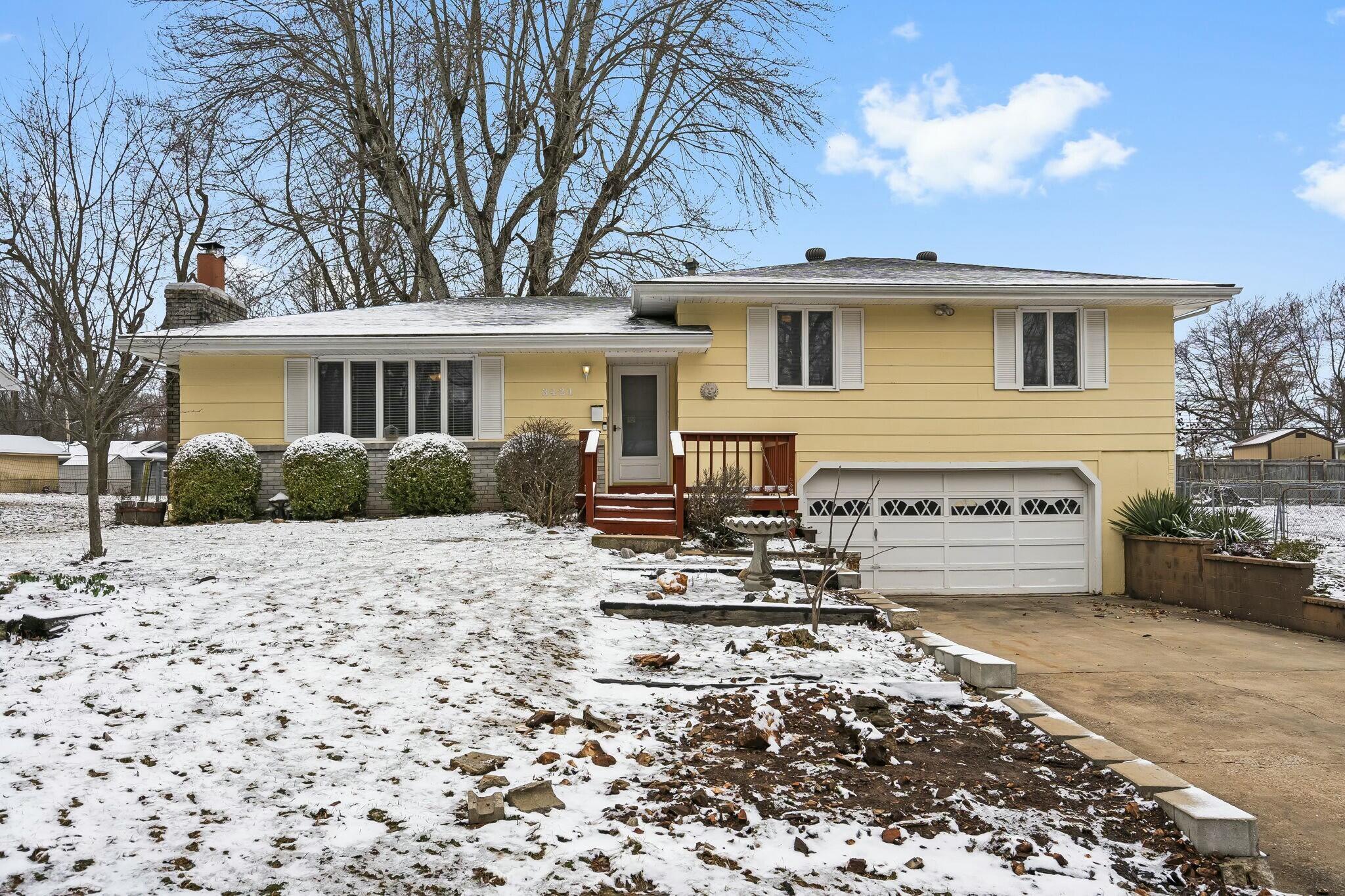 Walnut Terr Real Estate Listings Main Image