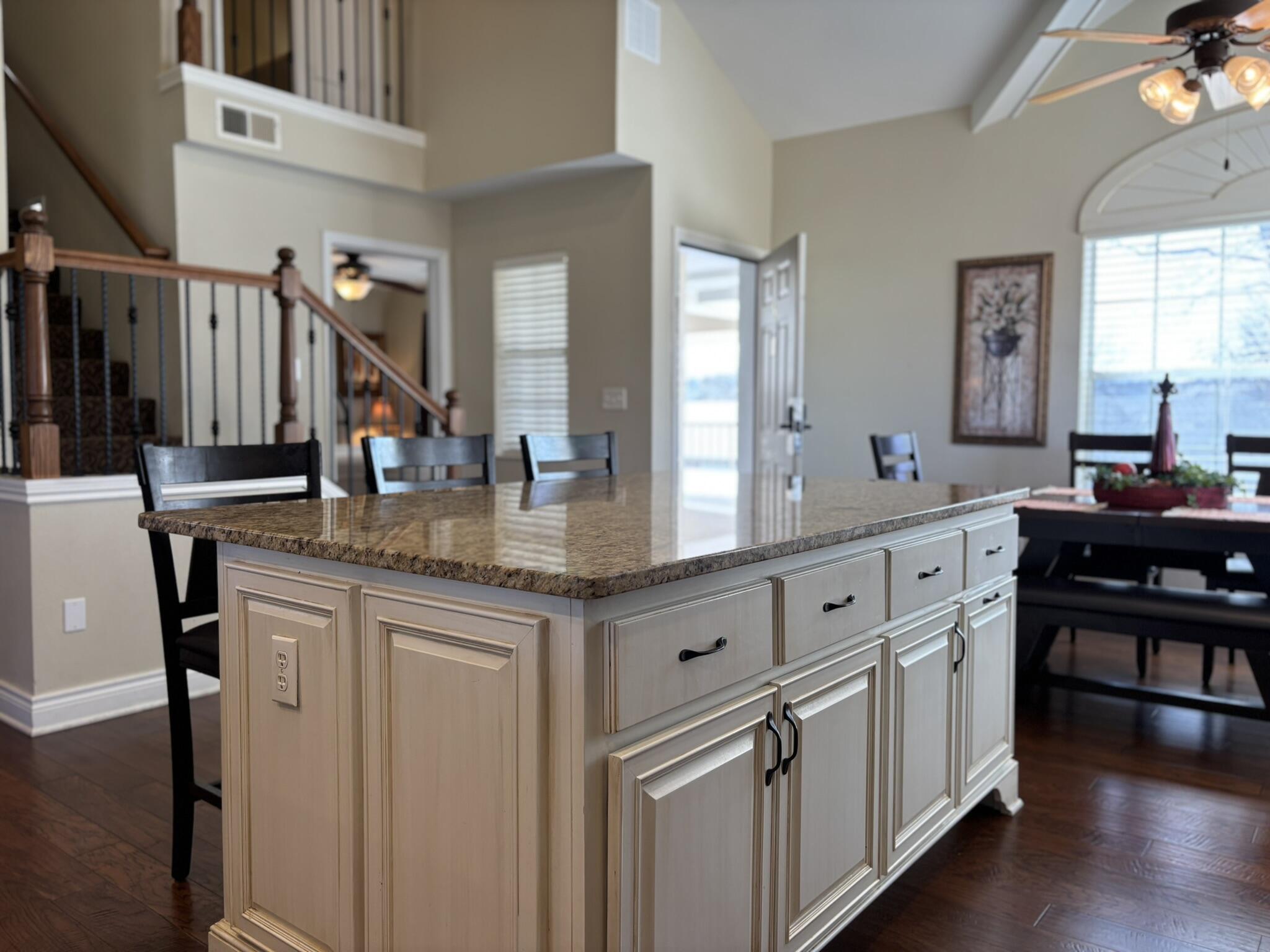 300 Glory Road Property Photo 4