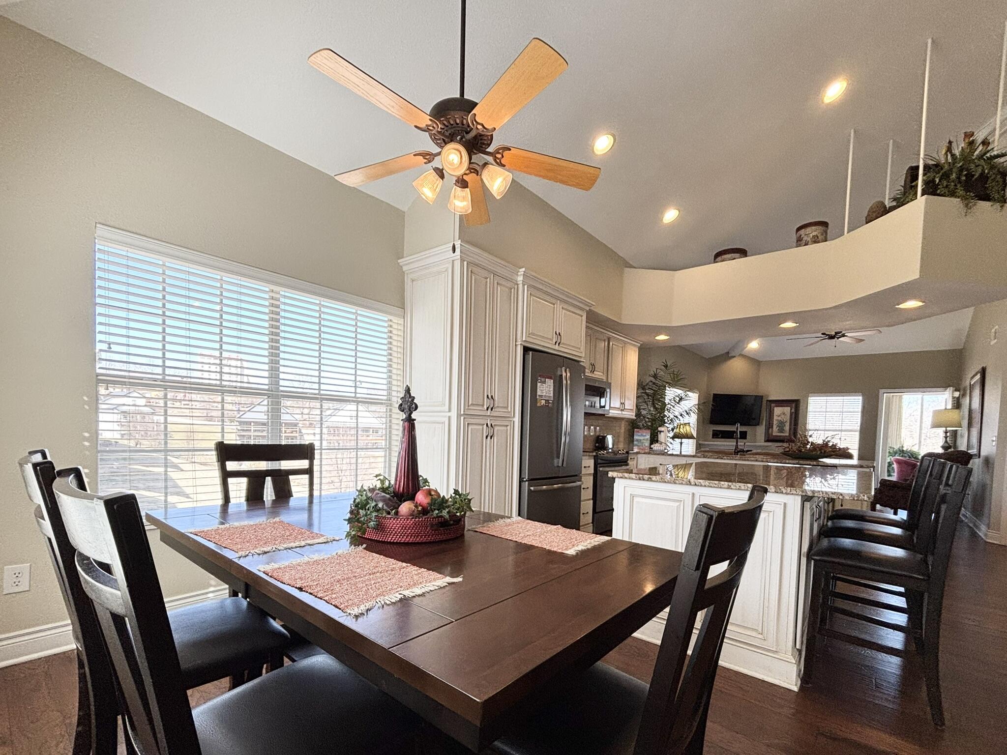 300 Glory Road Property Photo 15