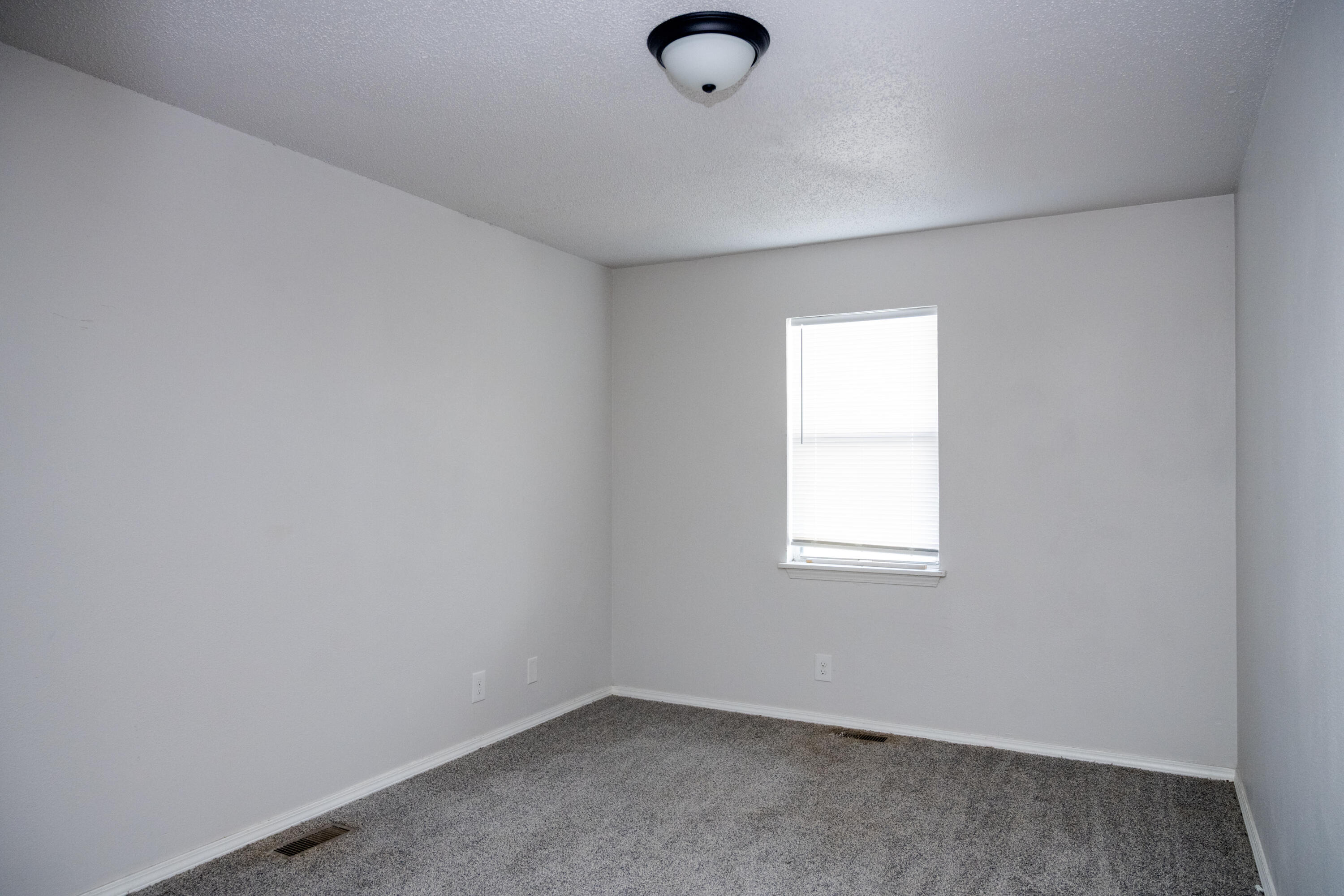 908 Jefferson Avenue Property Photo 9