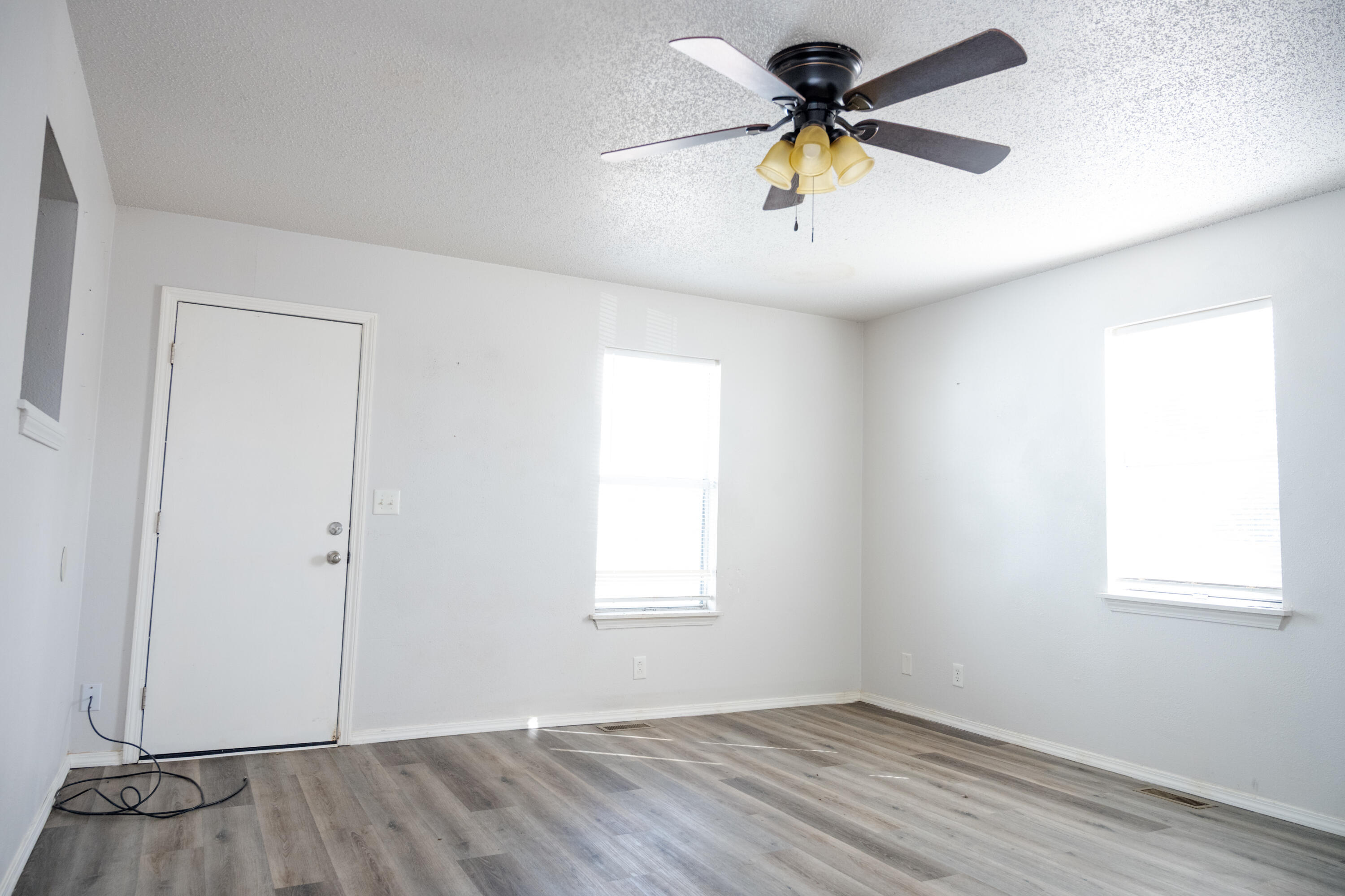 908 Jefferson Avenue Property Photo 15