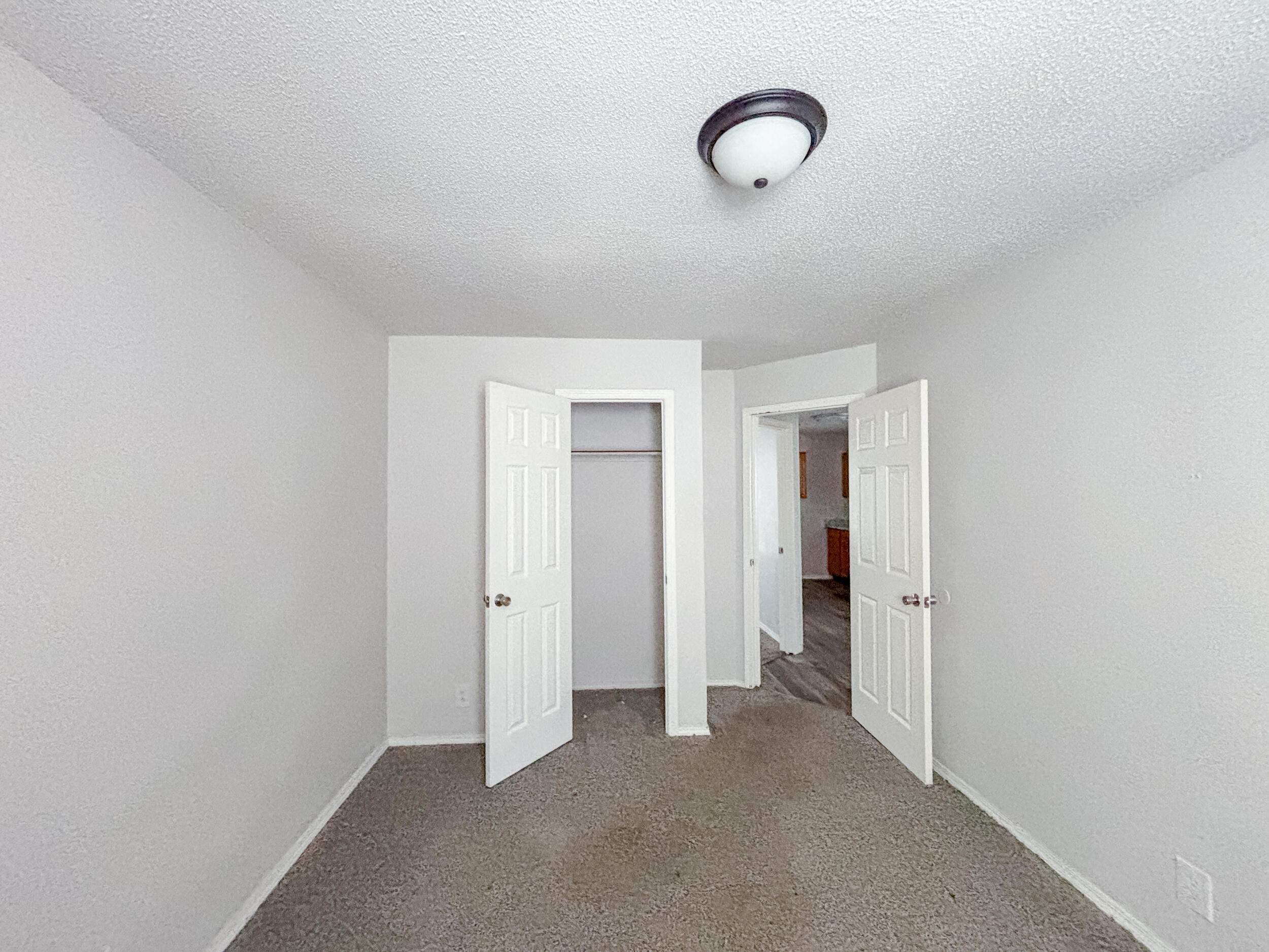 908 Jefferson Avenue Property Photo 35