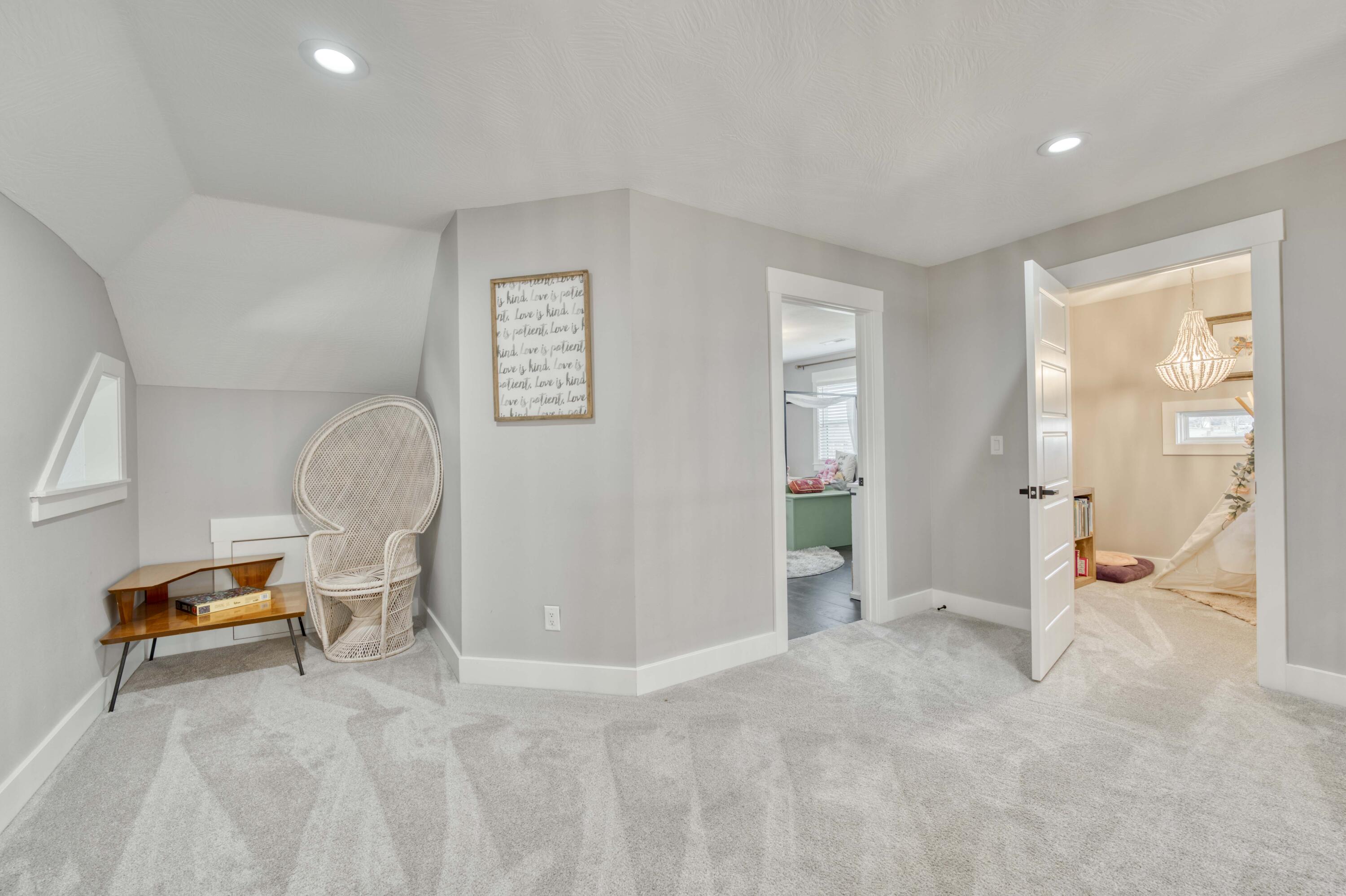 815 East Twin Maple Court Property Photo 49