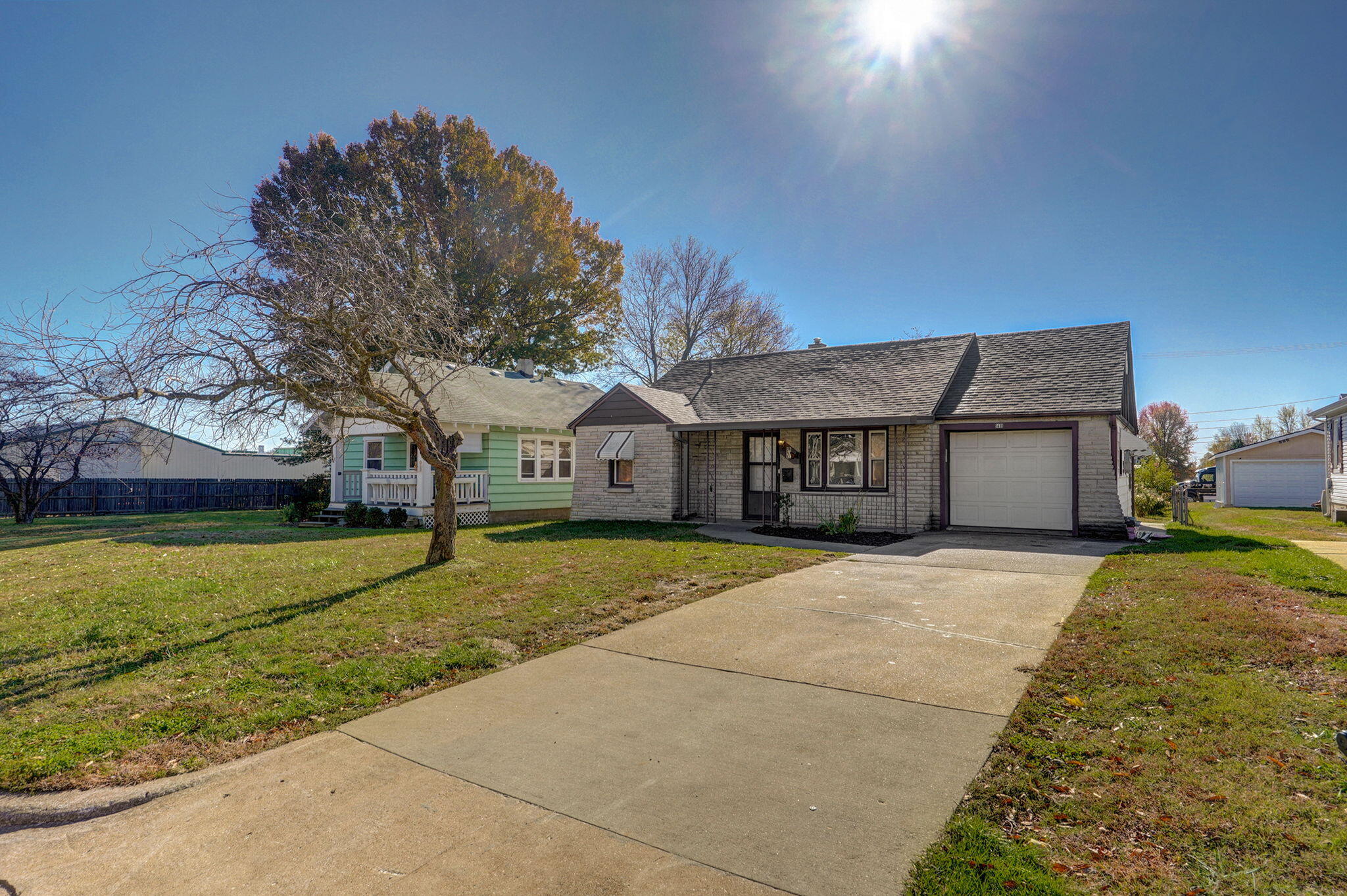 1410 West Poplar Street Property Photo 2