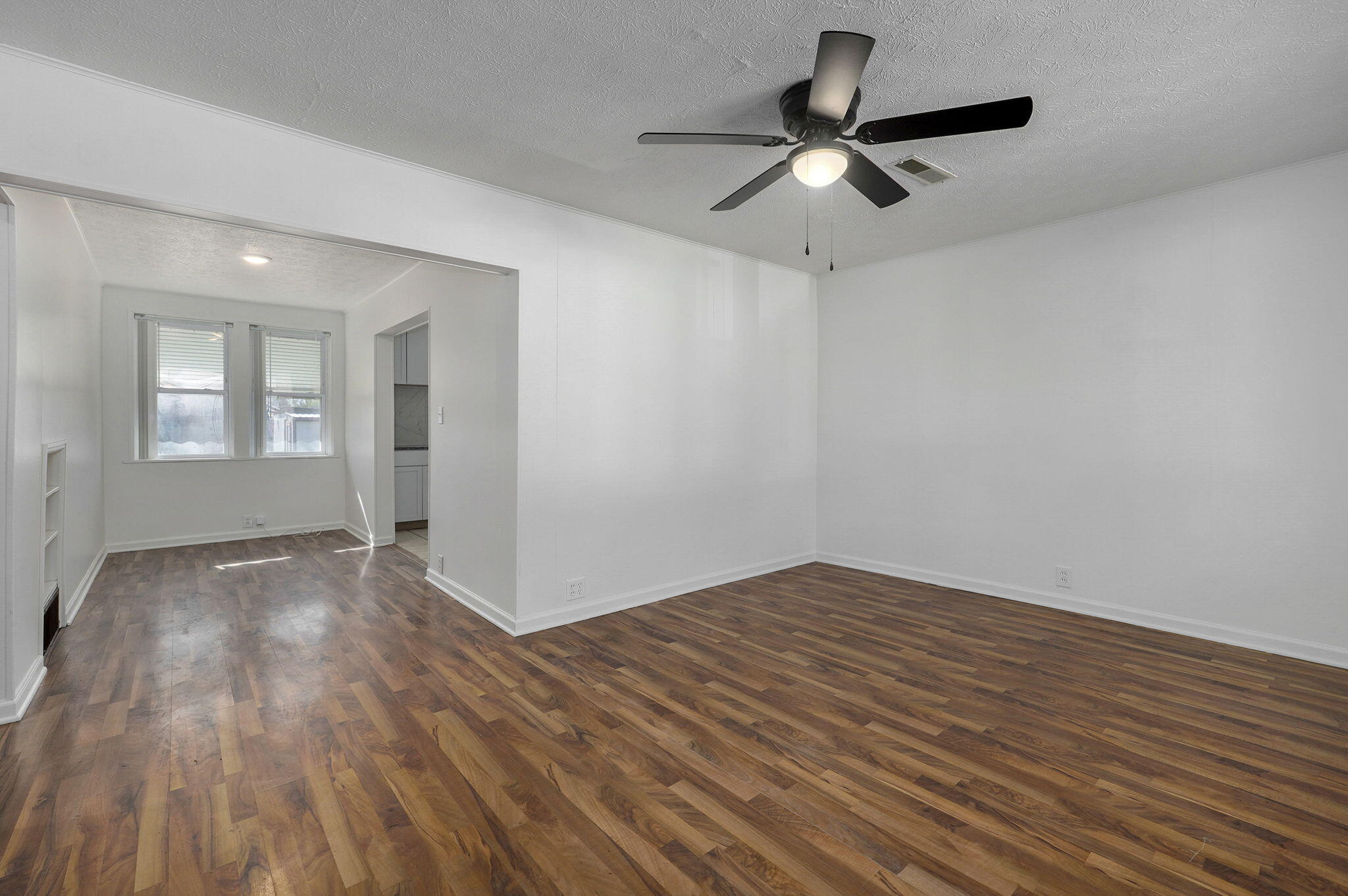 1410 West Poplar Street Property Photo 5