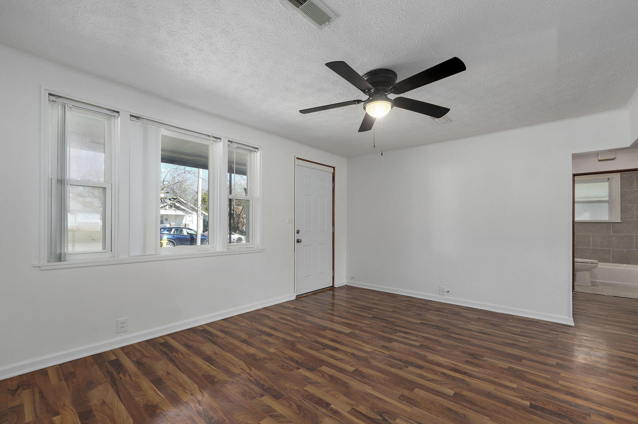 1410 West Poplar Street Property Photo 7