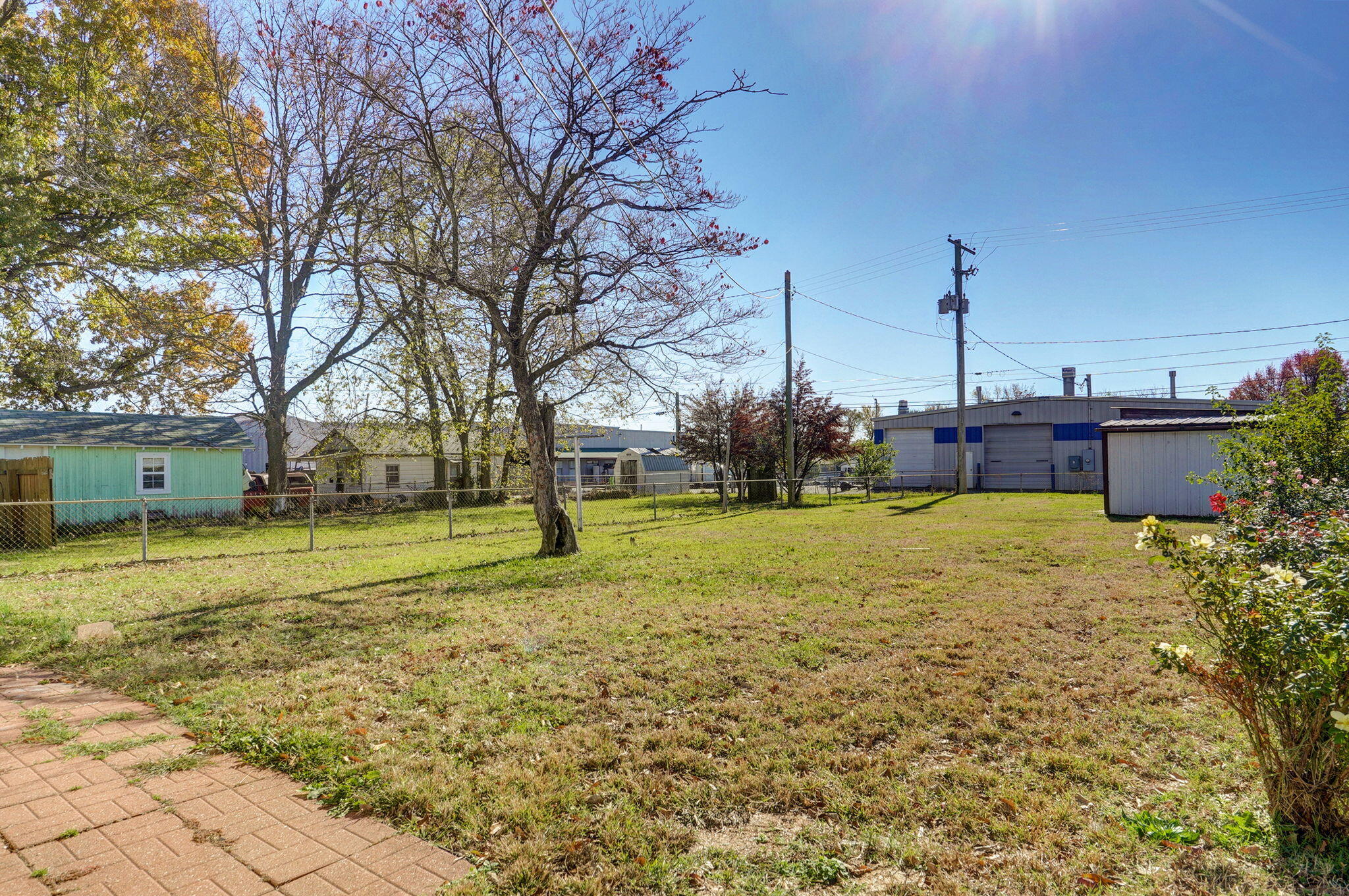 1410 West Poplar Street Property Photo 18