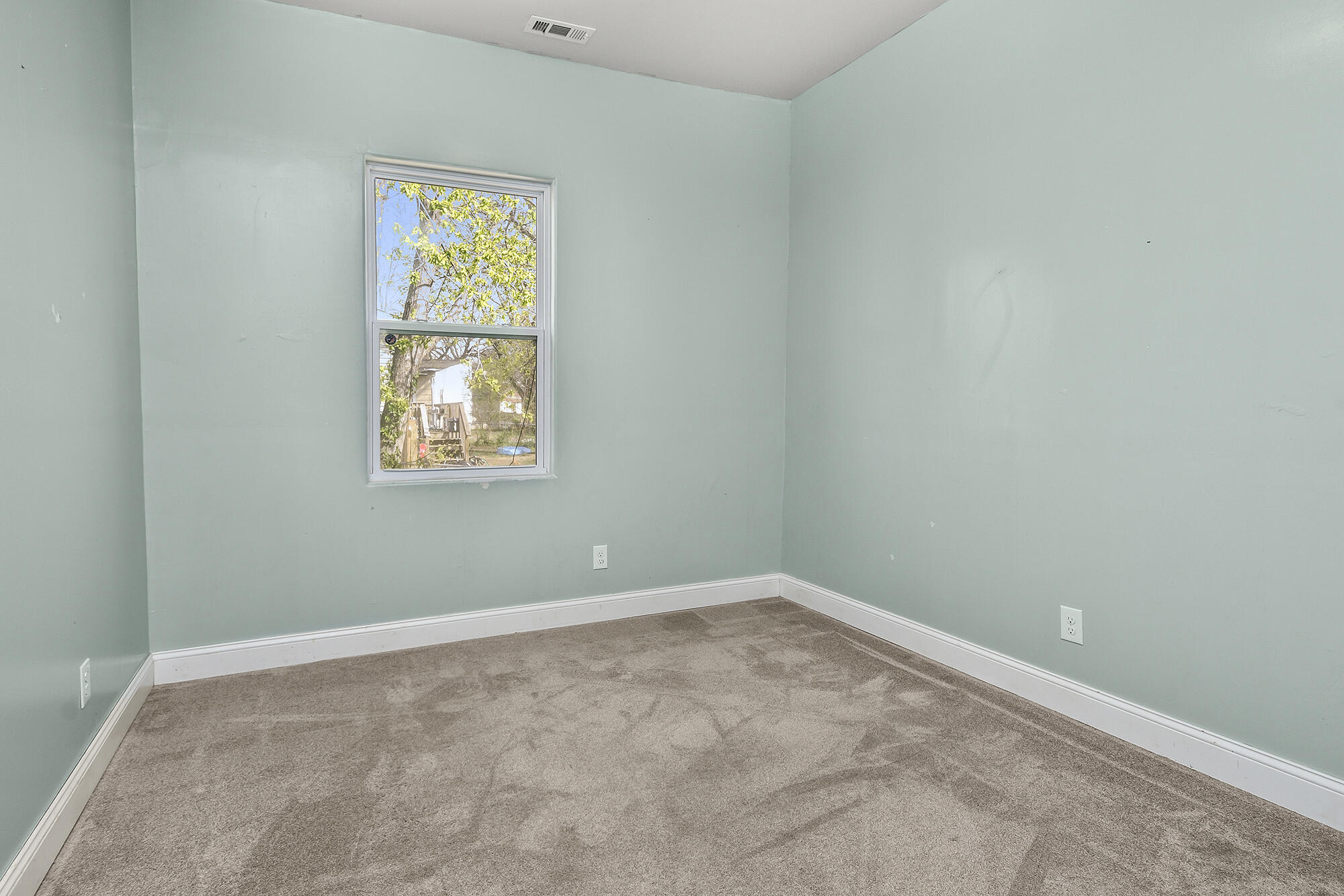 622 North Main Avenue Property Photo 18