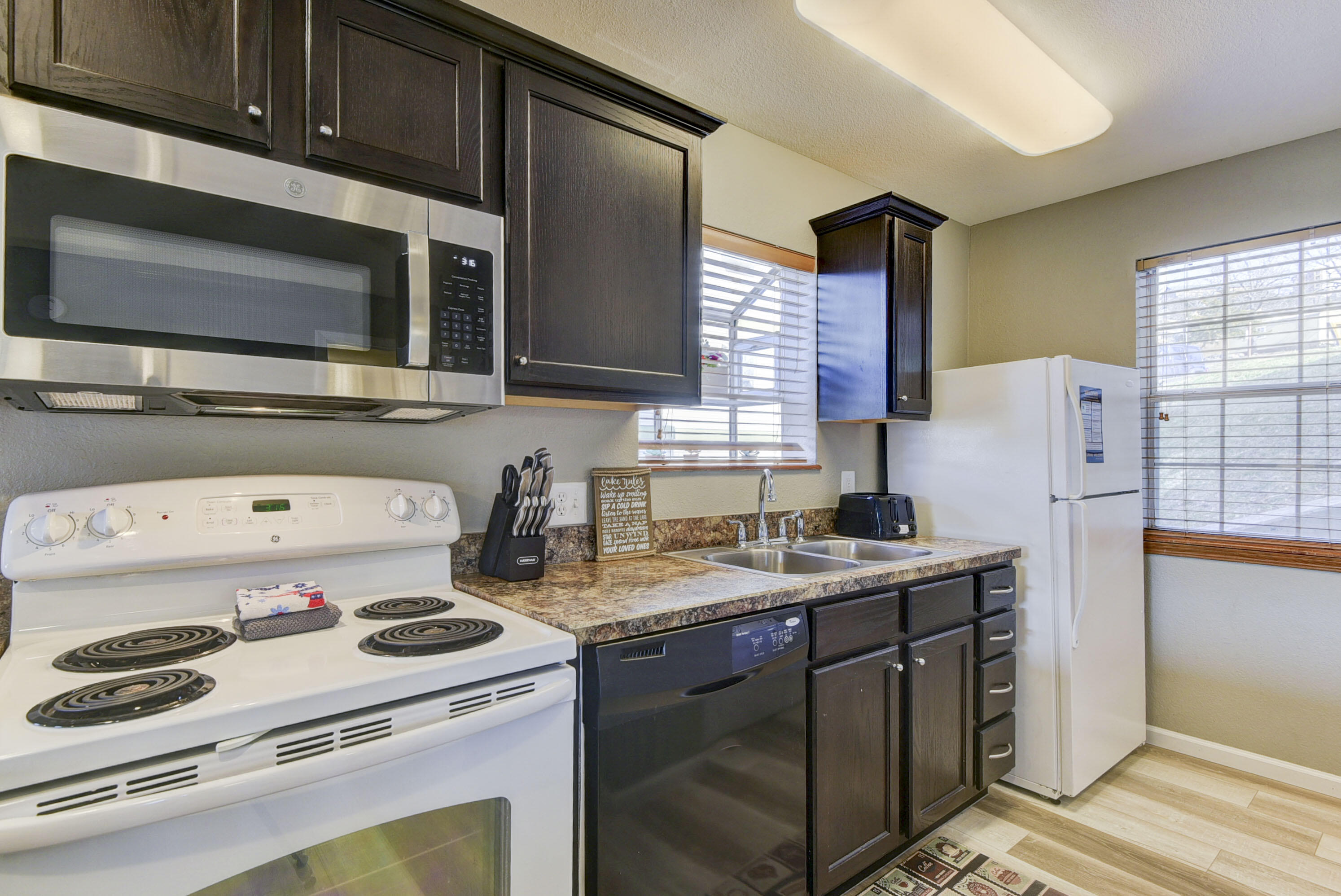 5 Woodpecker Lane Property Photo 10