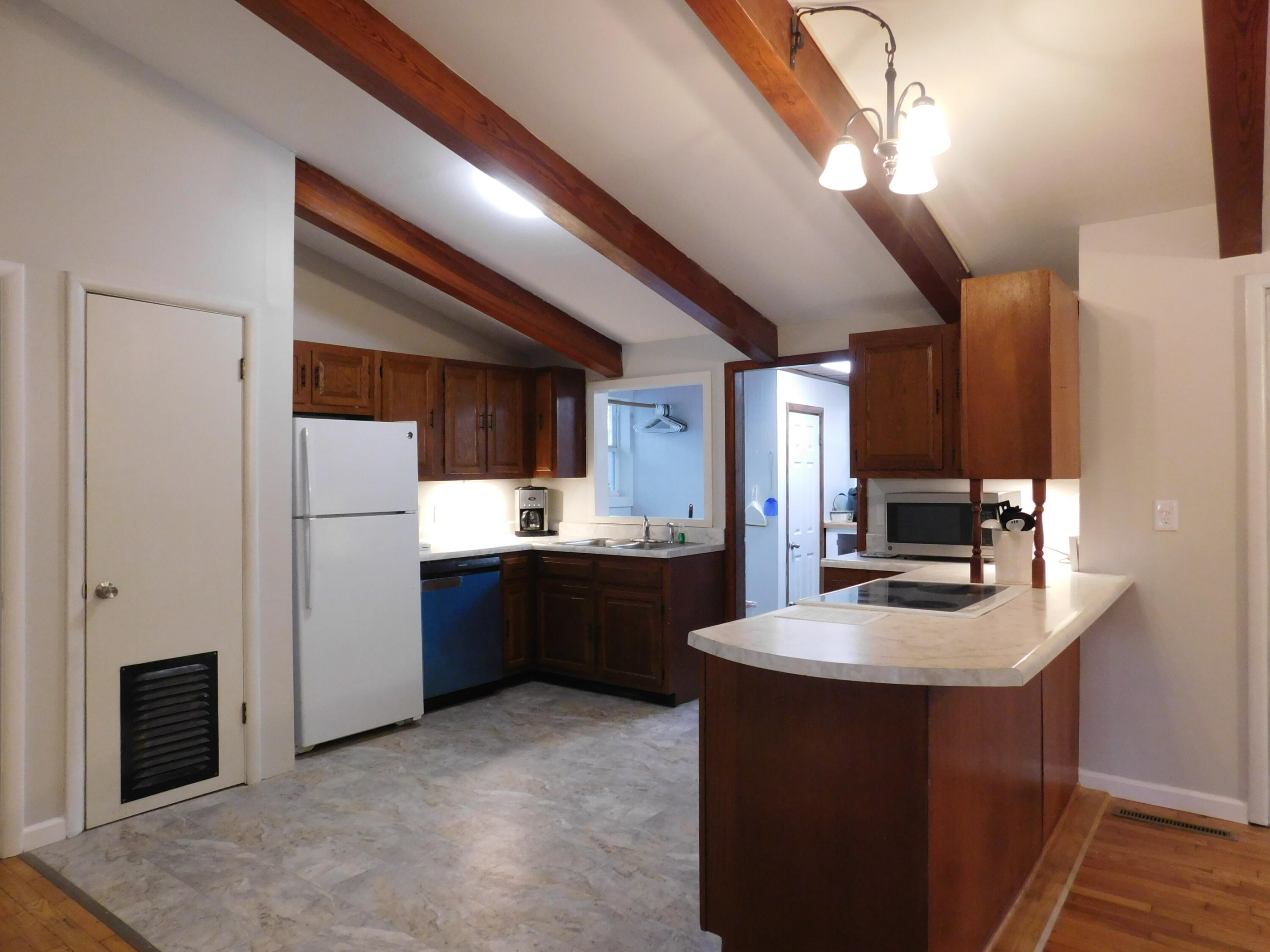 99 First Street Property Photo 3