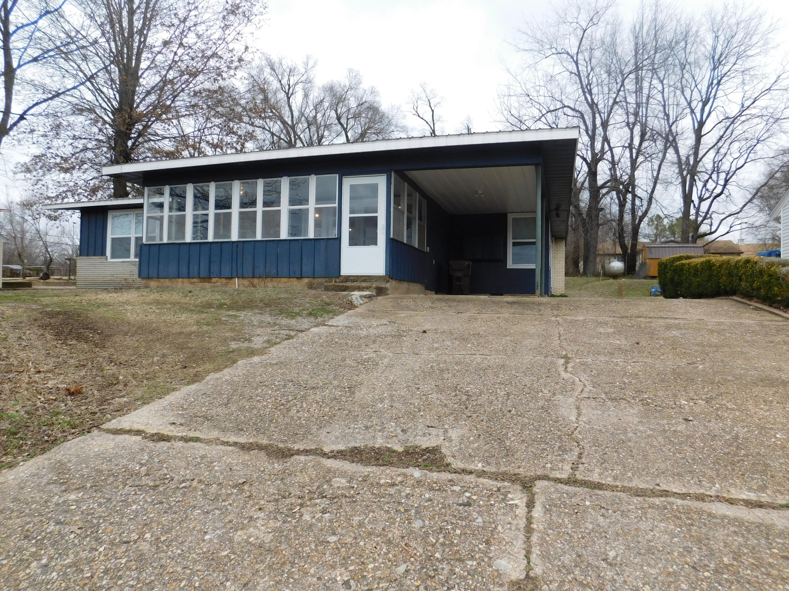 99 First Street Property Photo 16