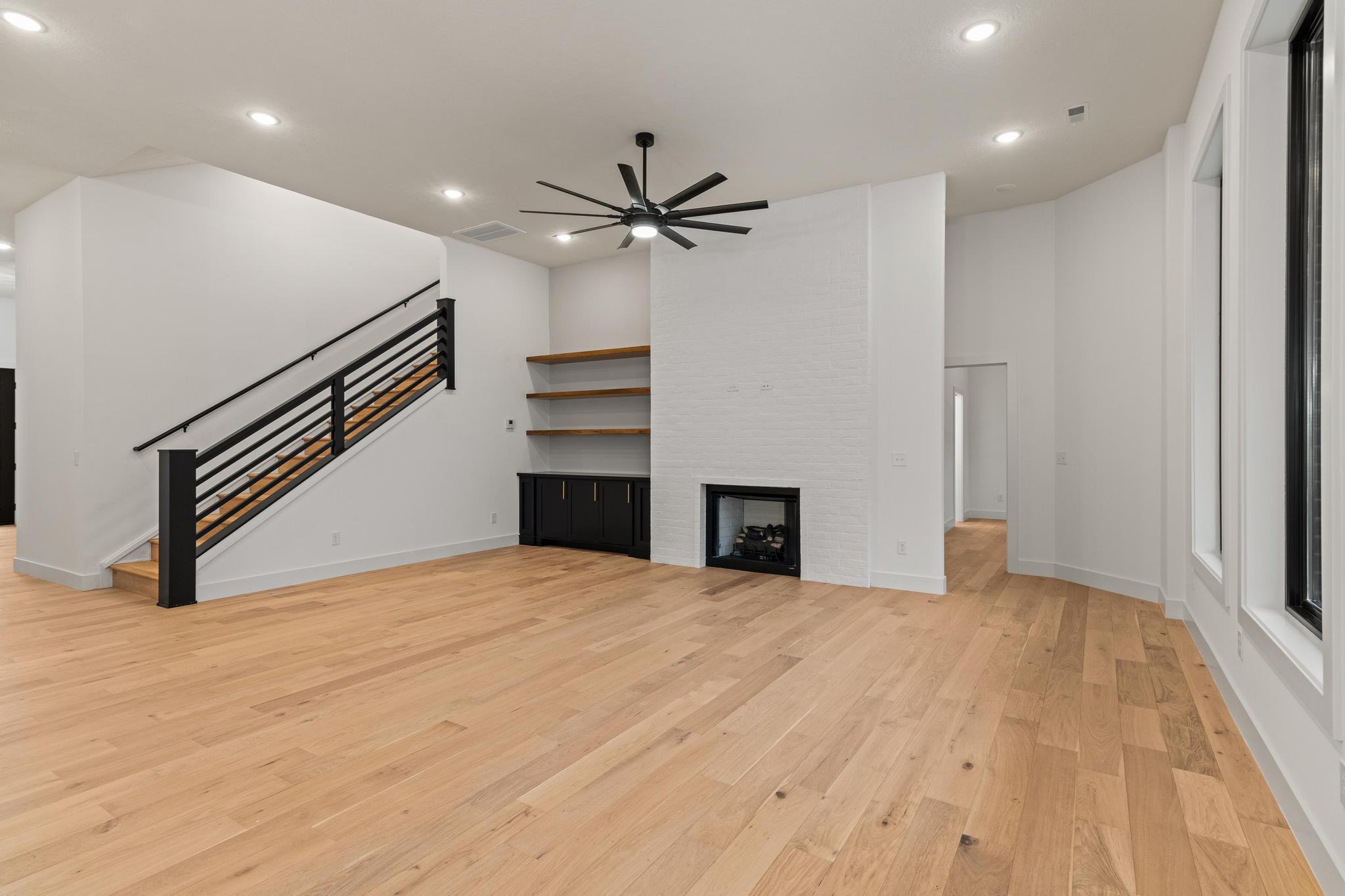 3941 East Woodhue Street Property Photo 7
